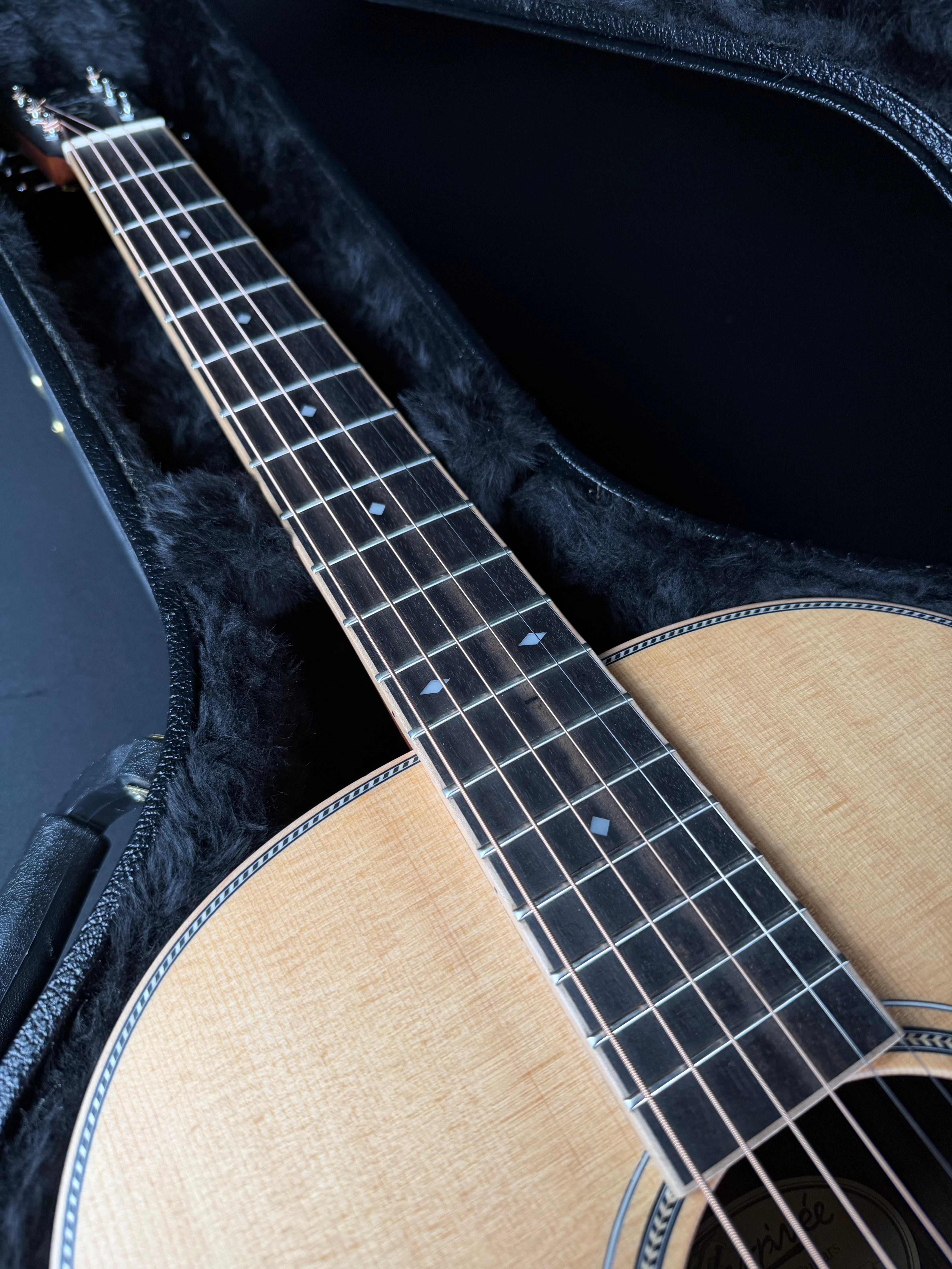 Larrivee SD-40R Legacy Series Acoustic w/OHSC - Metronome Music Inc.