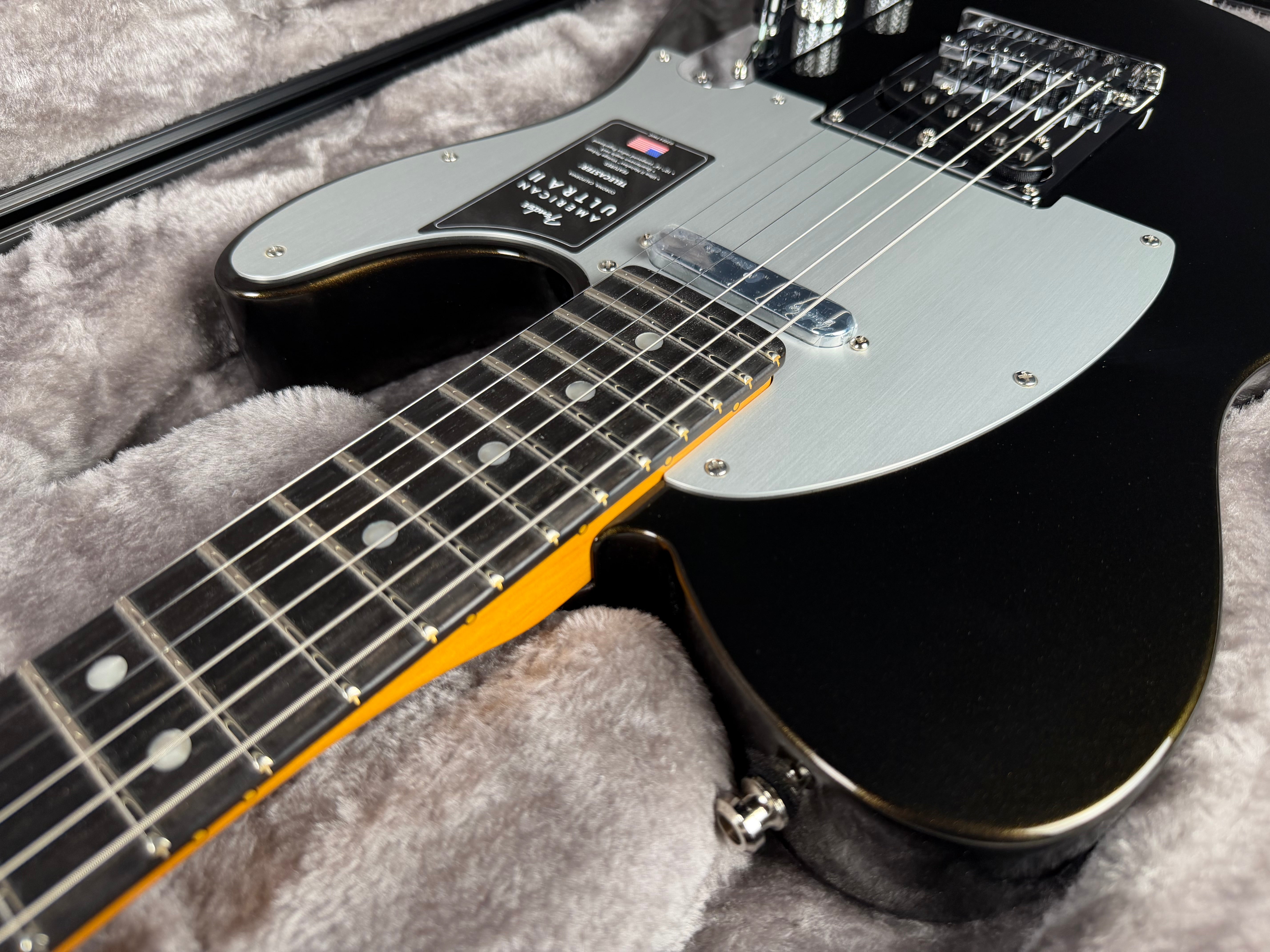 Fender American Ultra II Telecaster, Ebony - Texas Tea (2026)