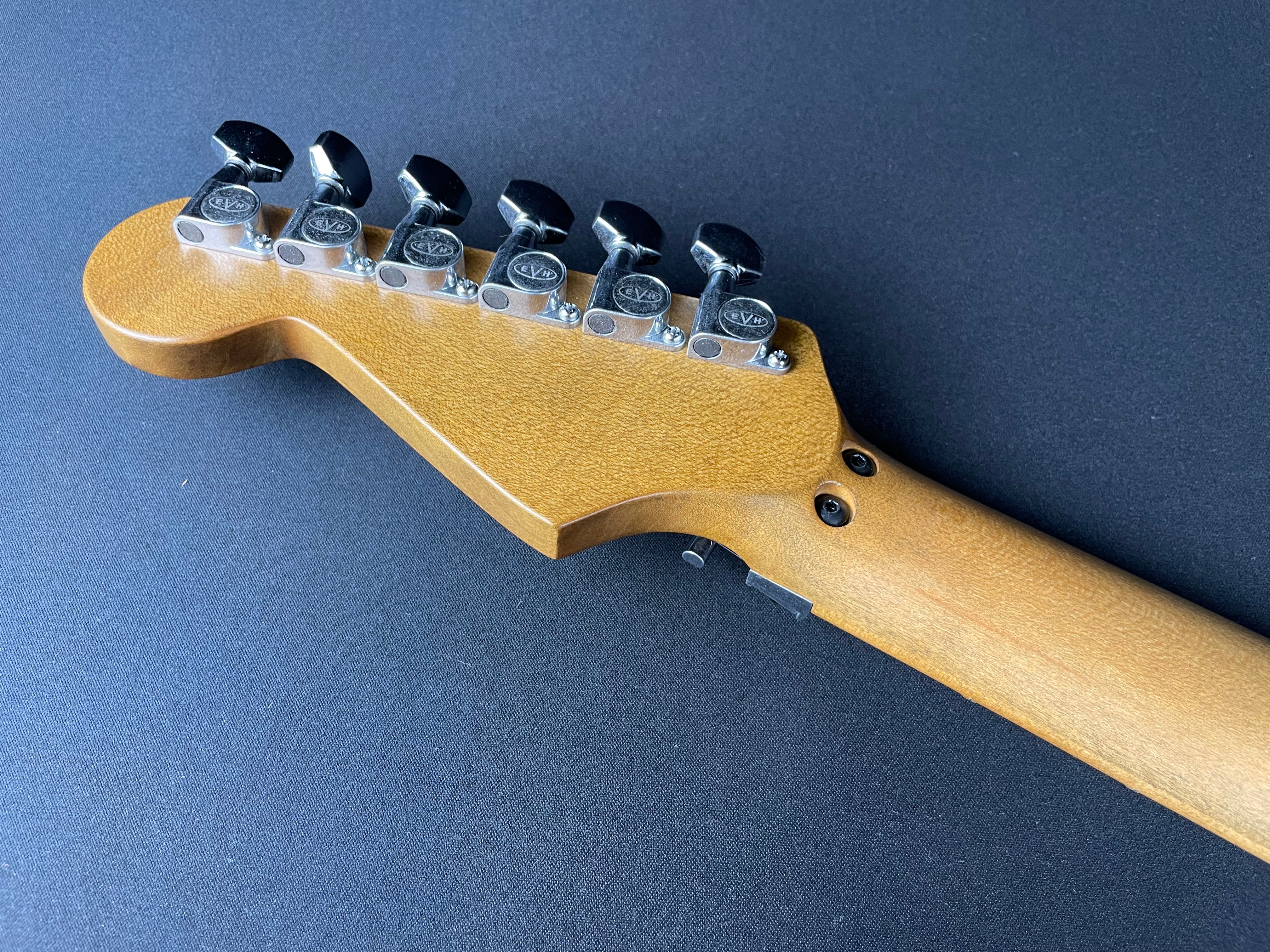 EVH Striped Series Frankenstein Relic - Red/Black/White - Metronome Music Inc.