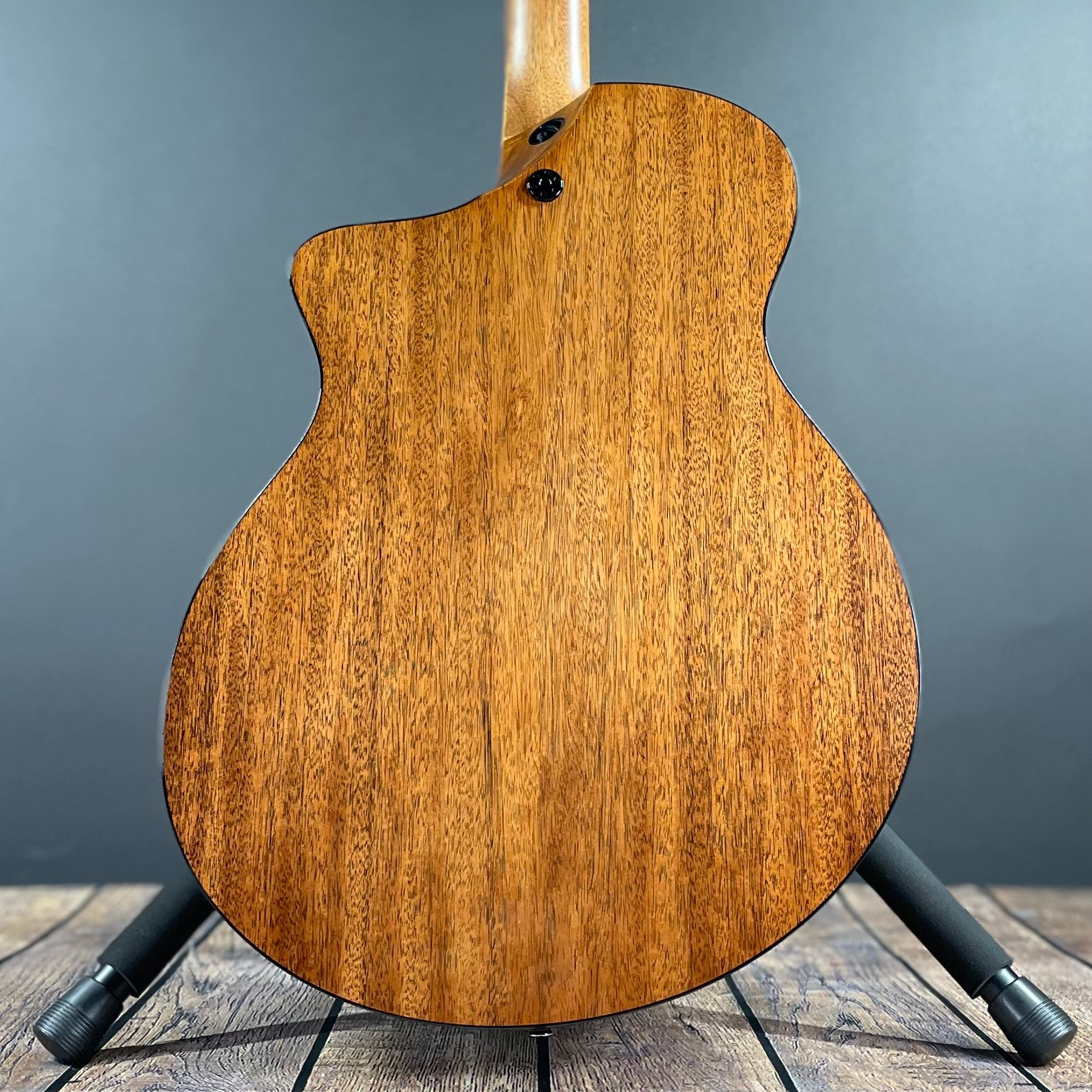 Martin SC-18E Standard w/Hardshell Case - Natural - Metronome Music Inc.