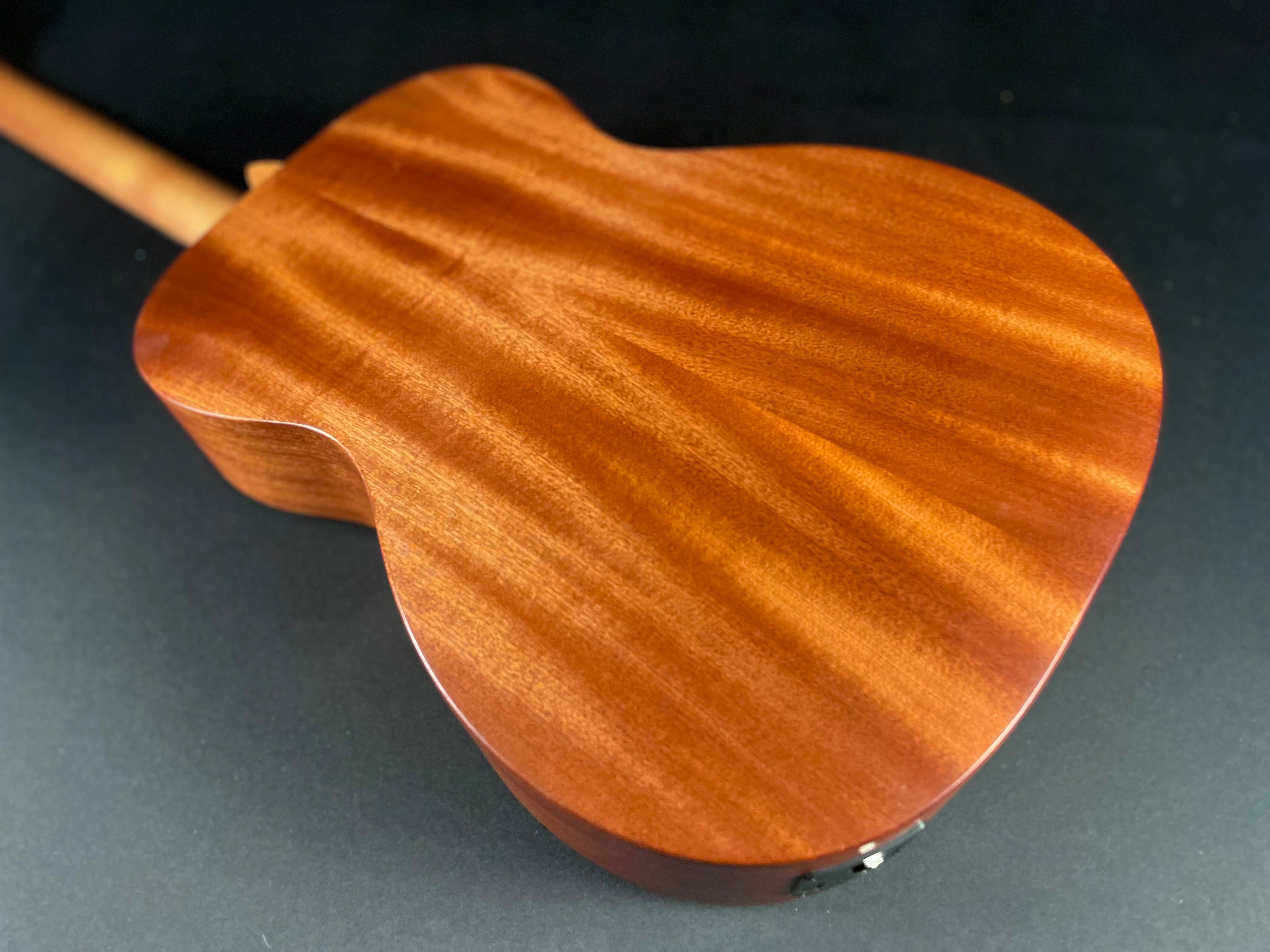 Martin 000JR-10E Shawn Mendes w/Soft Case - Natural - Metronome Music Inc.