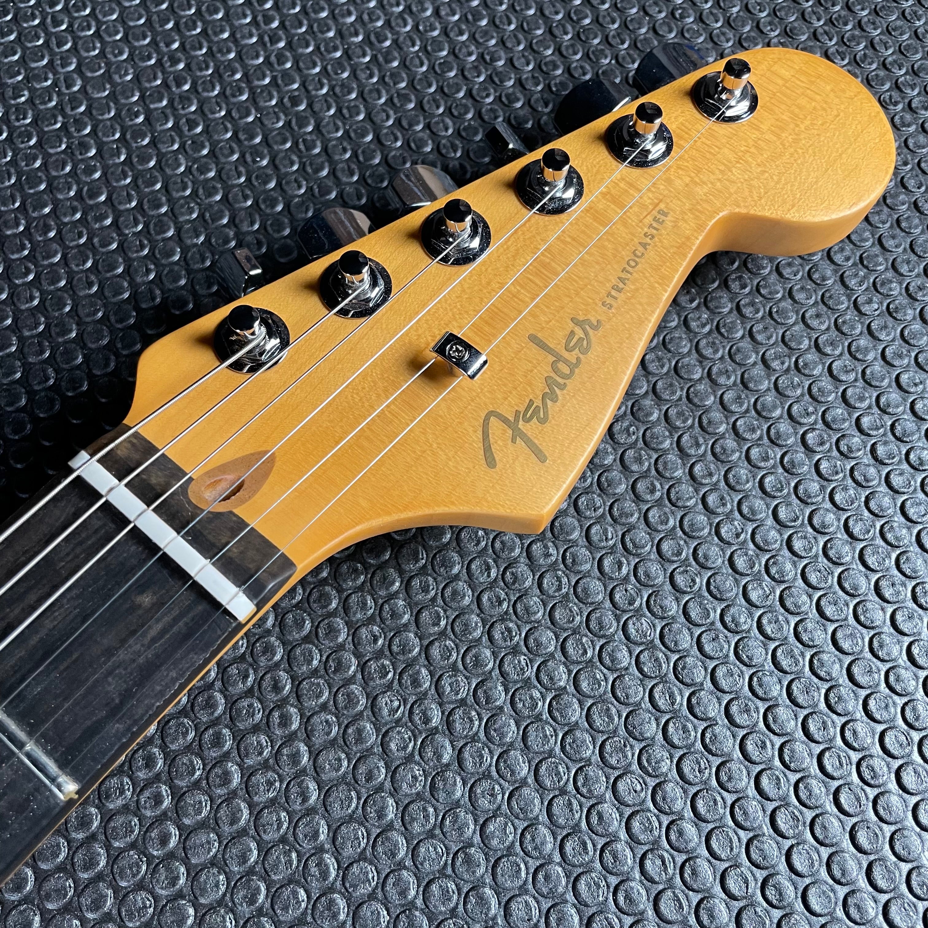 Fender American Ultra II Stratocaster HSS, Ebony- Texas Tea (8lbs 3oz) - Metronome Music Inc.