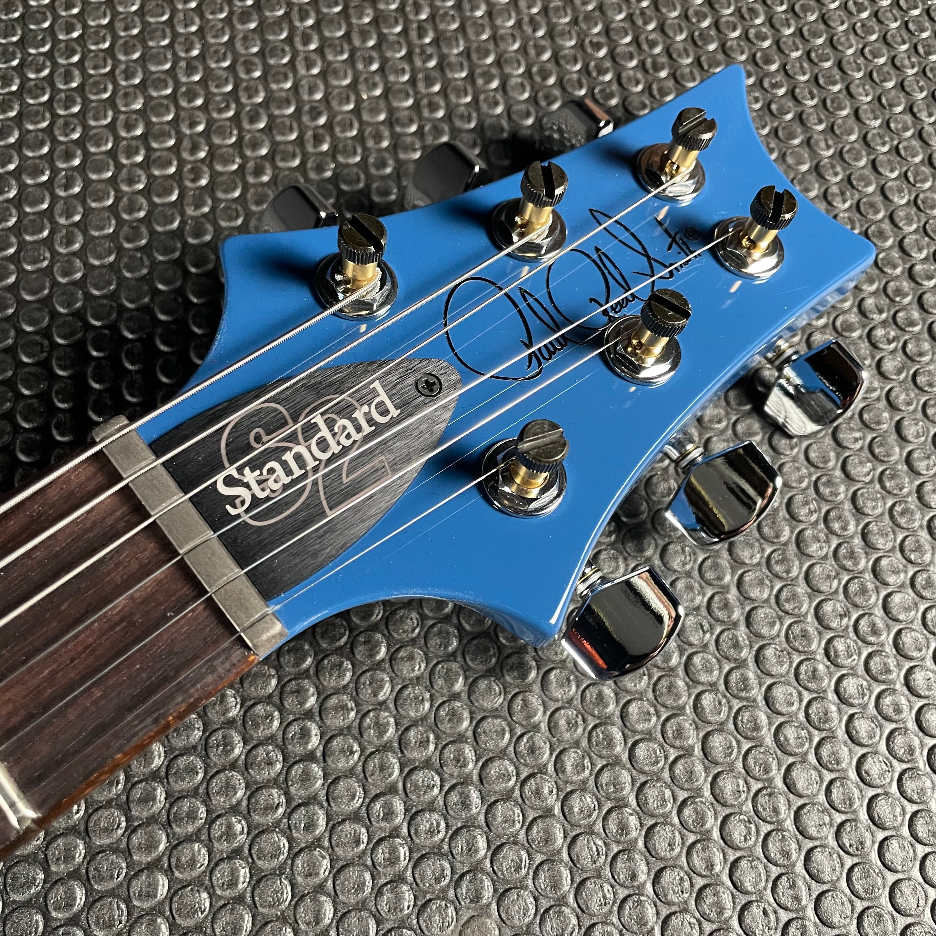 PRS S2 Standard 22 w/Gig Bag - Space Blue - Metronome Music Inc.