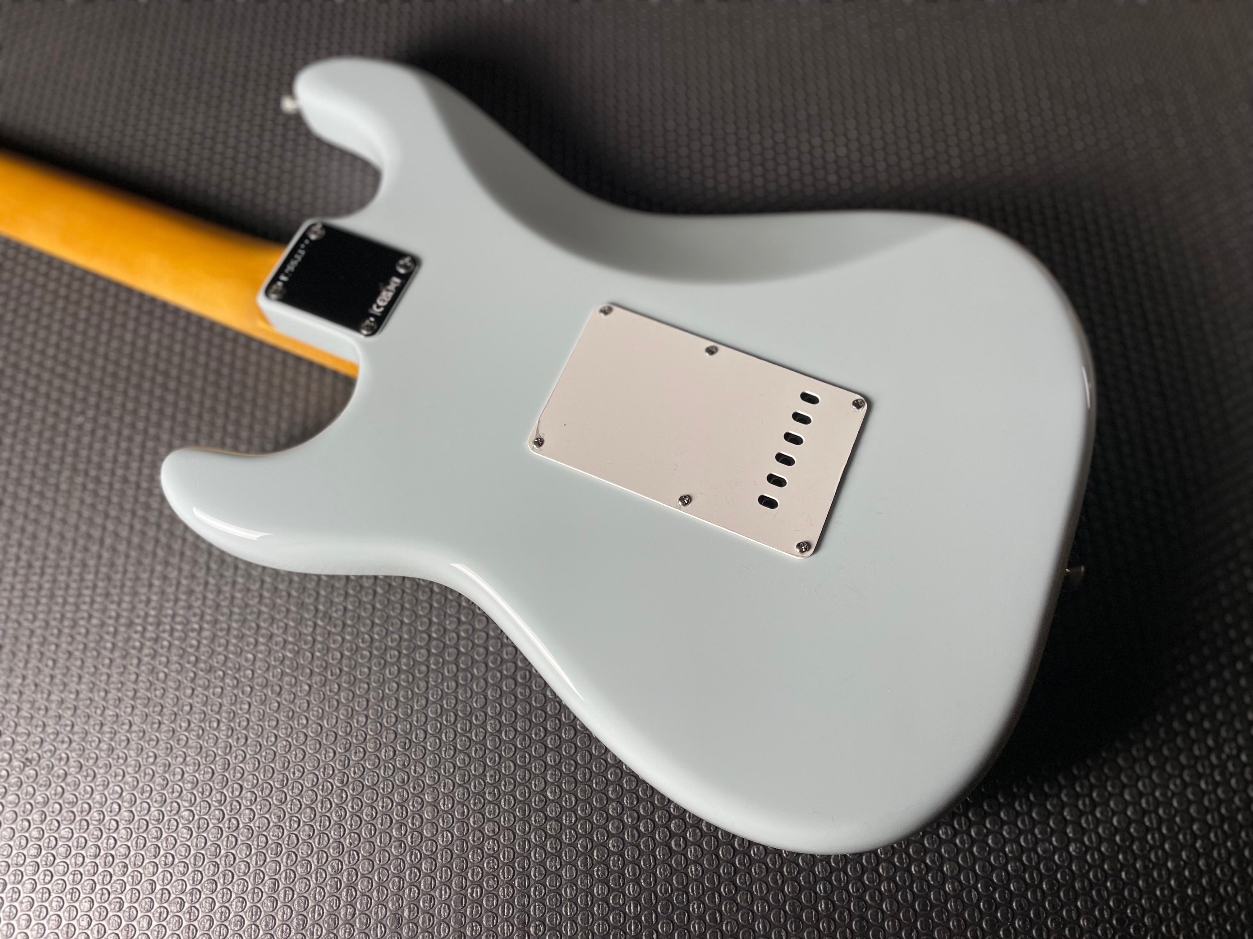 Fender American Vintage II 1965 Stratocaster, Rosewood - Sonic Blue - Metronome Music Inc.