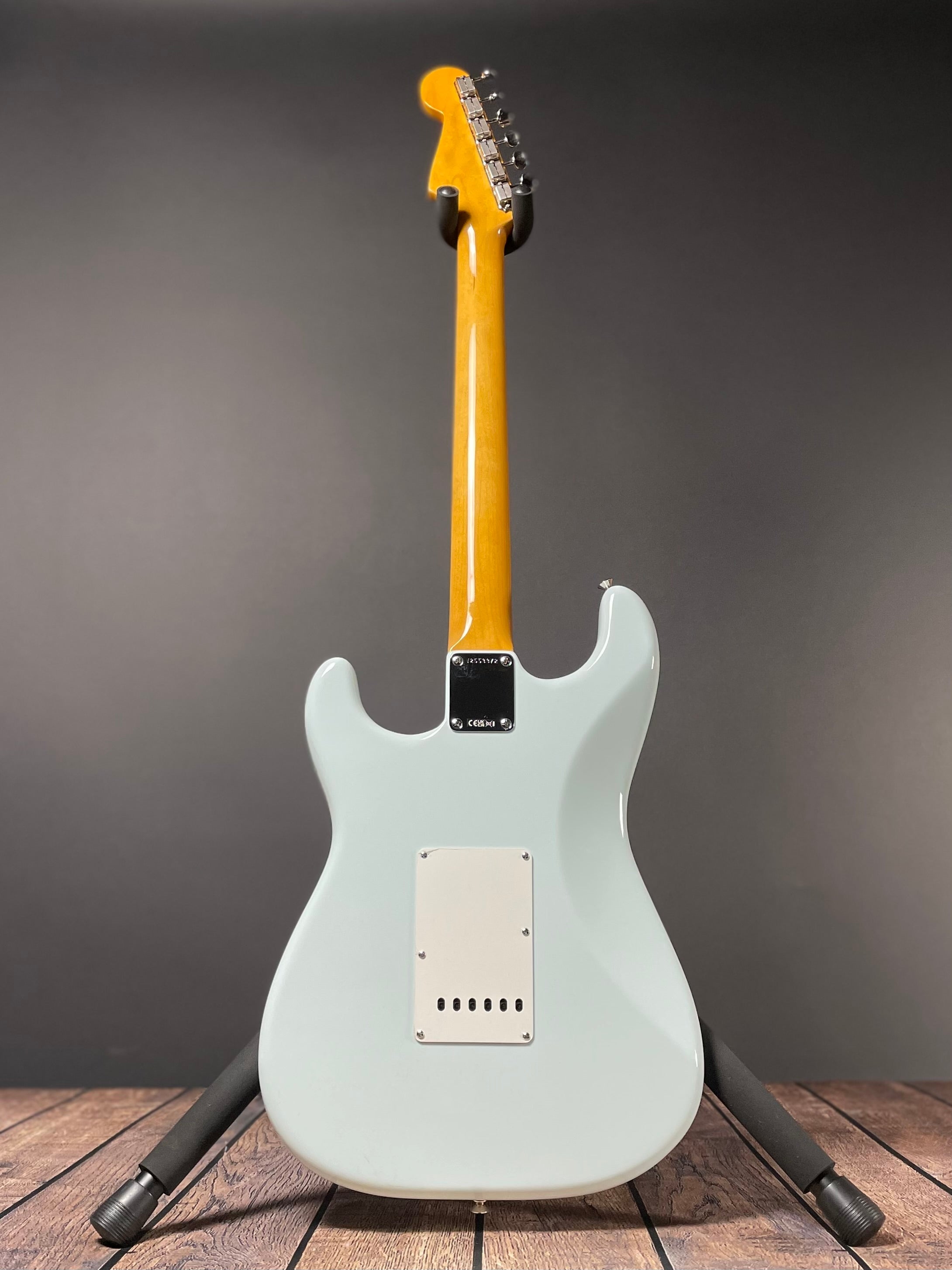 Fender American Vintage II 1965 Stratocaster, Rosewood - Sonic Blue - Metronome Music Inc.