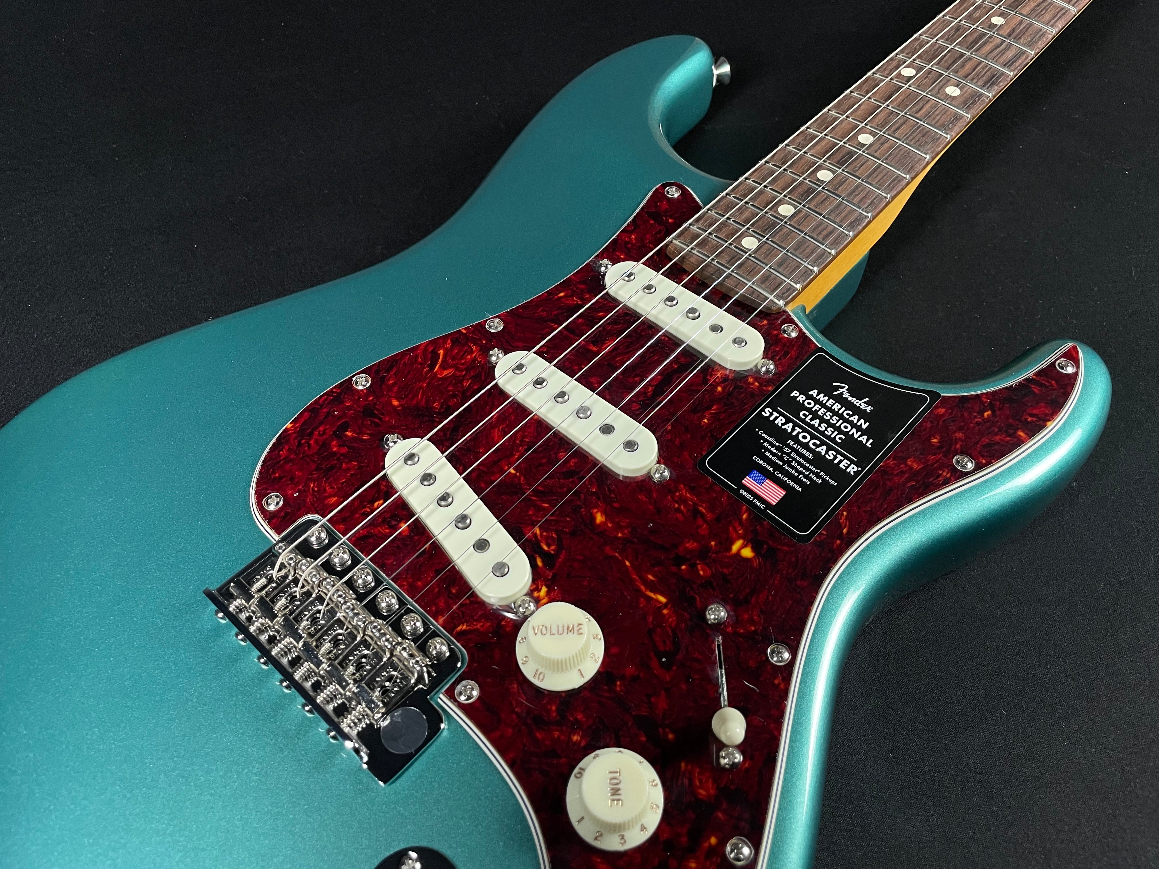 Fender American Professional Classic Stratocaster - Faded Sherwood Green Metallic - Metronome Music Inc.