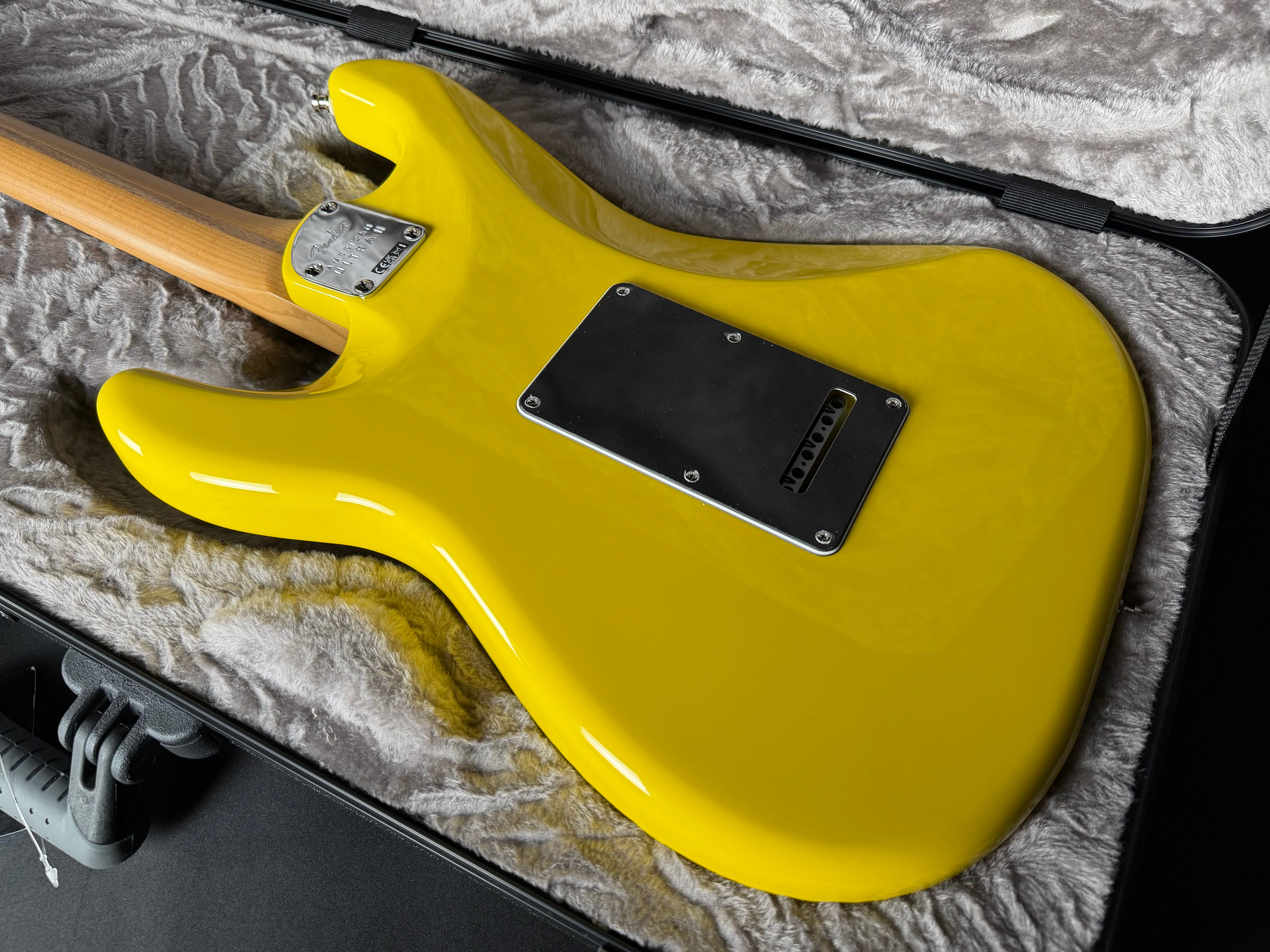 Fender Limited Edition American Ultra II Stratocaster HSS - Graffiti Yellow