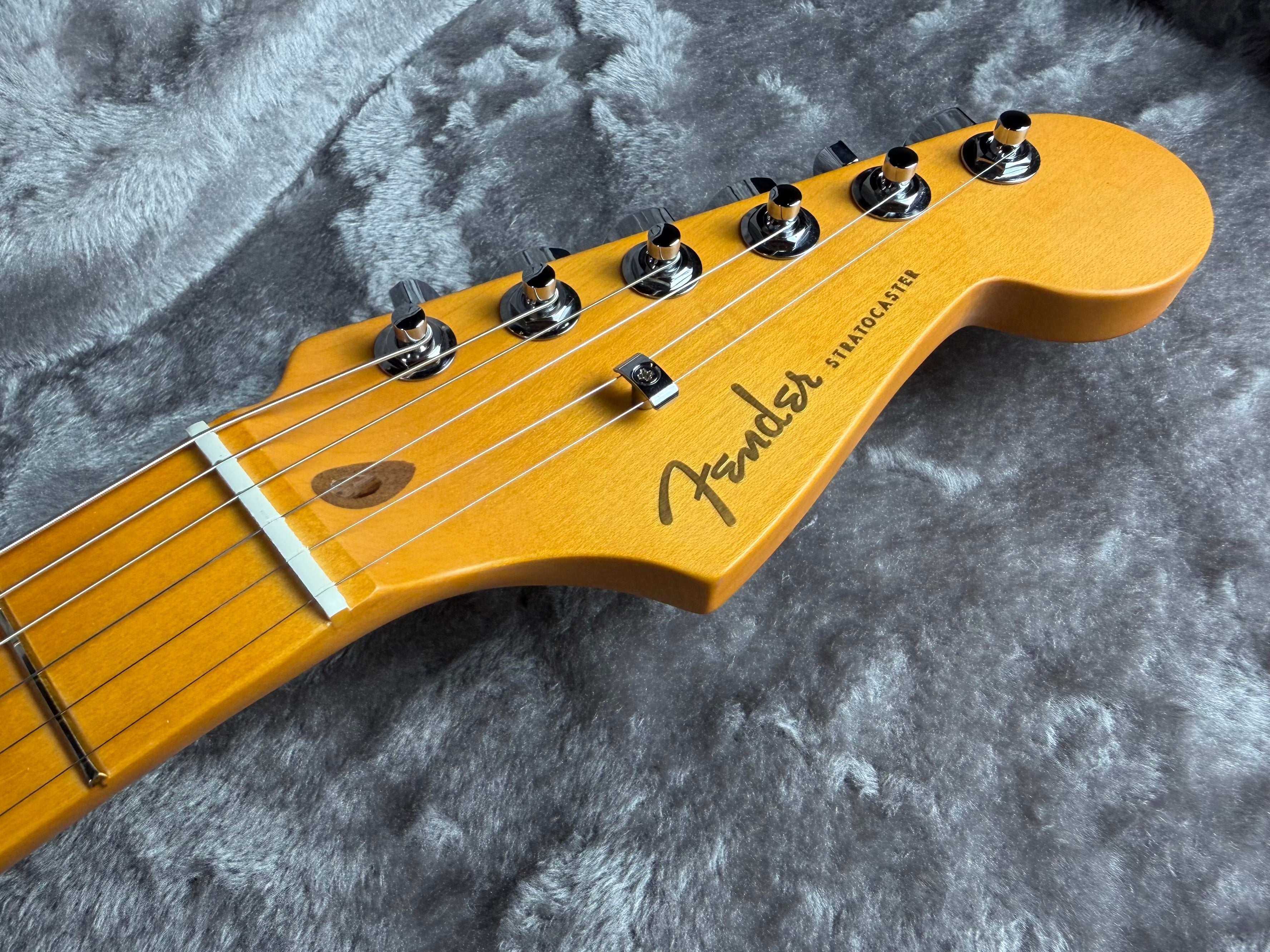 Fender American Ultra II Stratocaster HSS, Maple- Solar Flare (2025)