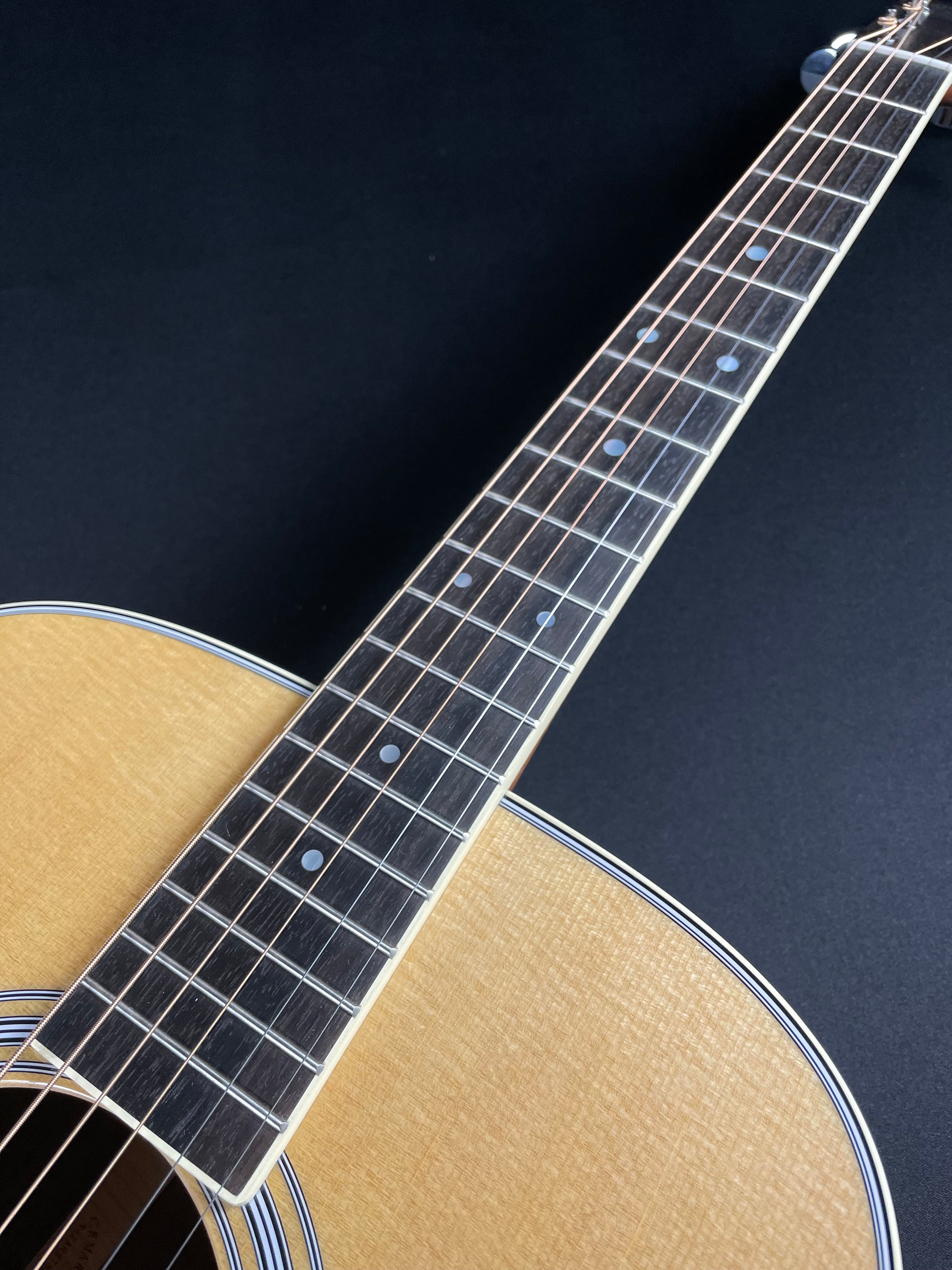 Martin D-35 Standard w/Hardshell Case - Natural (2025) - Metronome Music Inc.