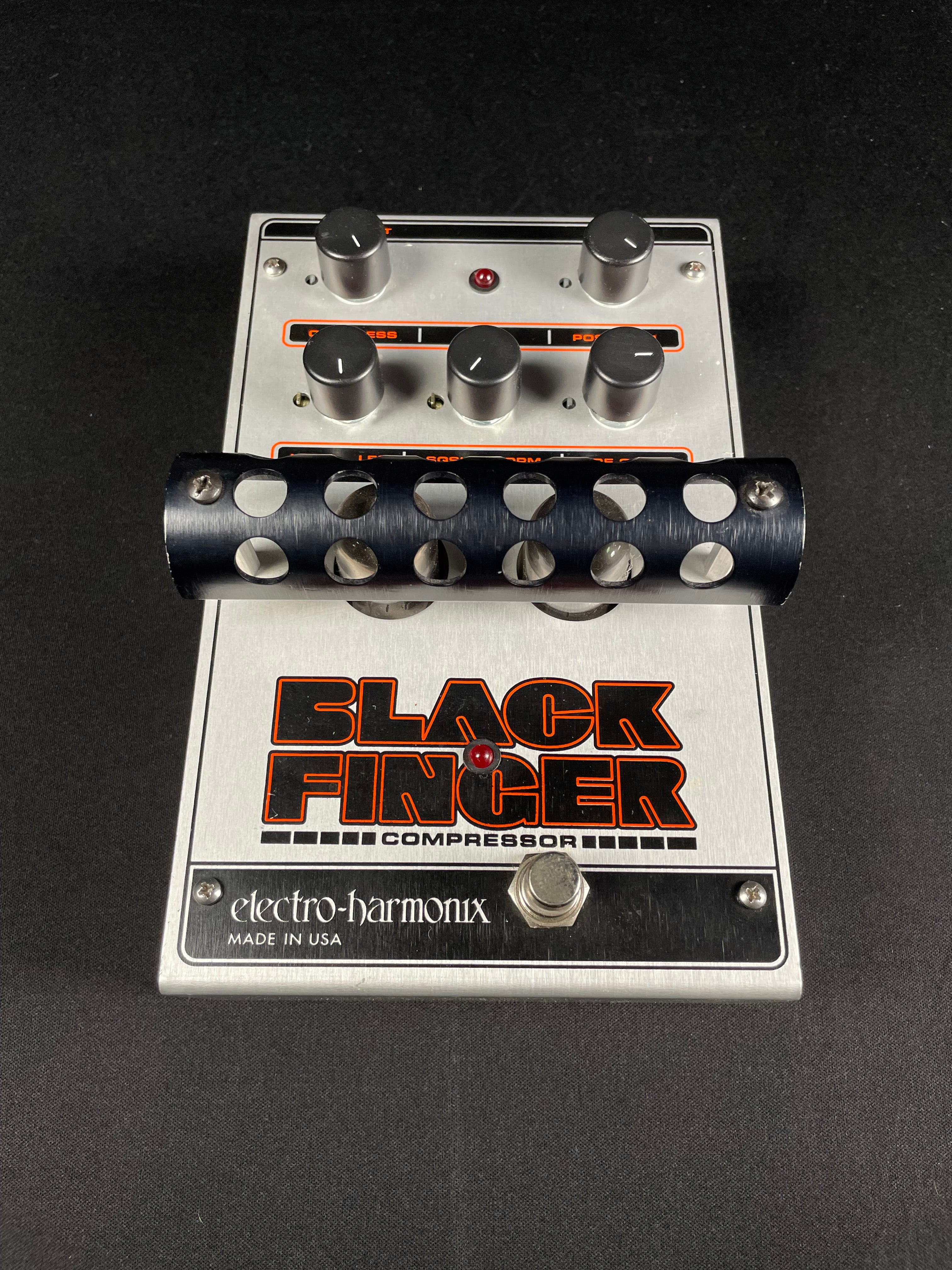 Electro-Harmonix Black Finger Optical Tube Compressor