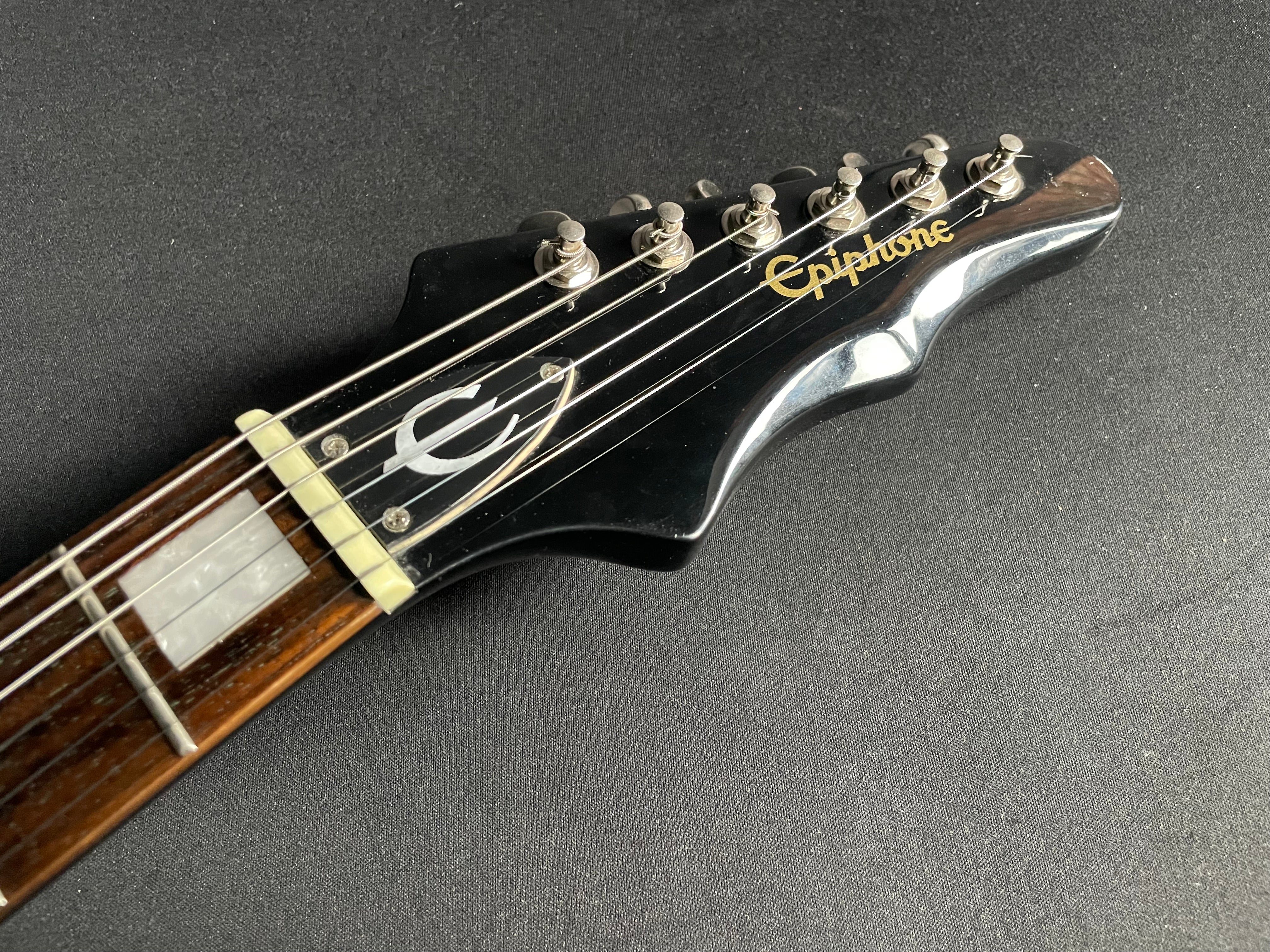 Epiphone Wilshire Pro - Black (2010) - Metronome Music Inc.