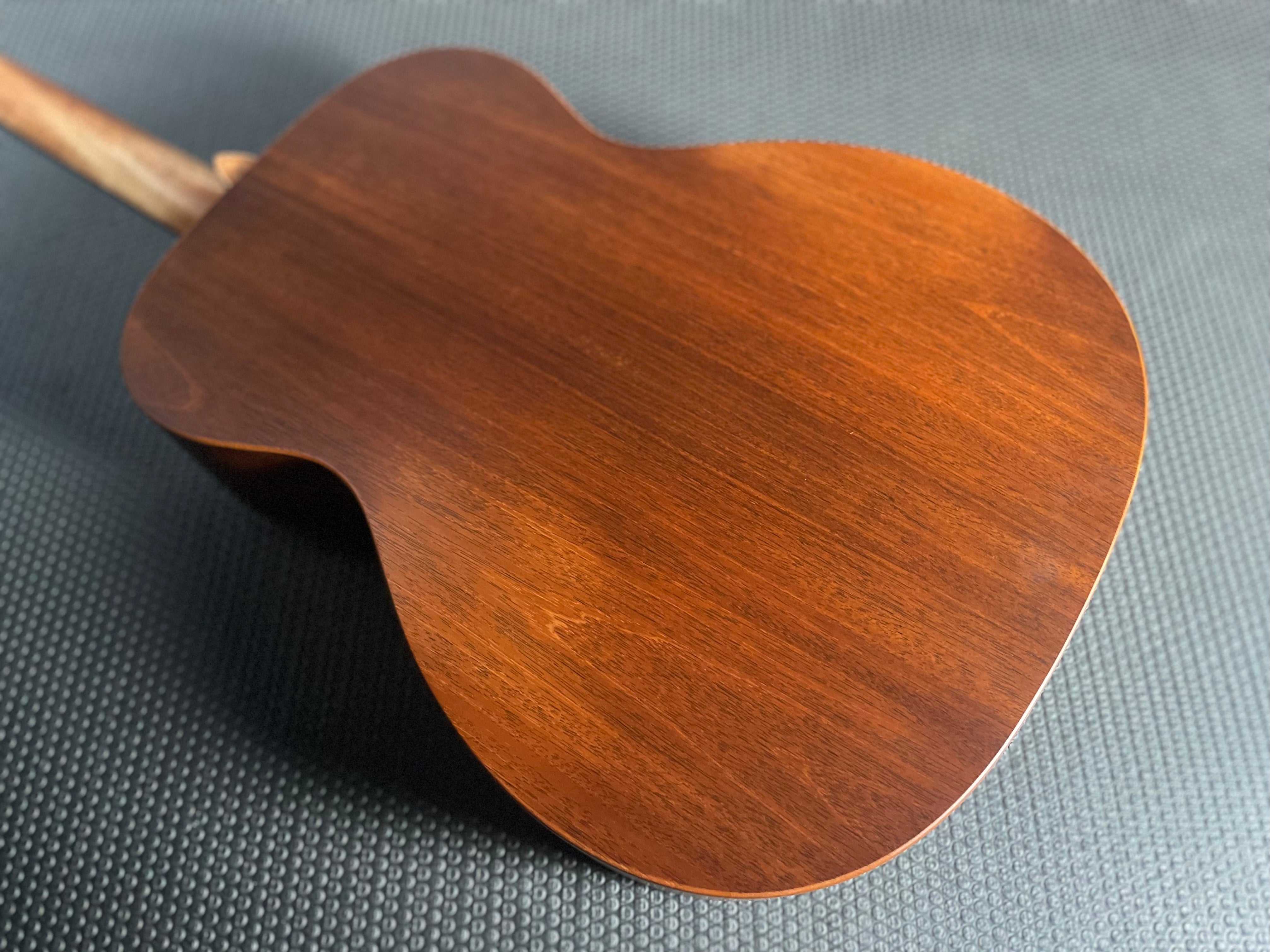 Martin 000-15M StreetMaster w/Softshell Case, Mahogany - Satin - Metronome Music Inc.