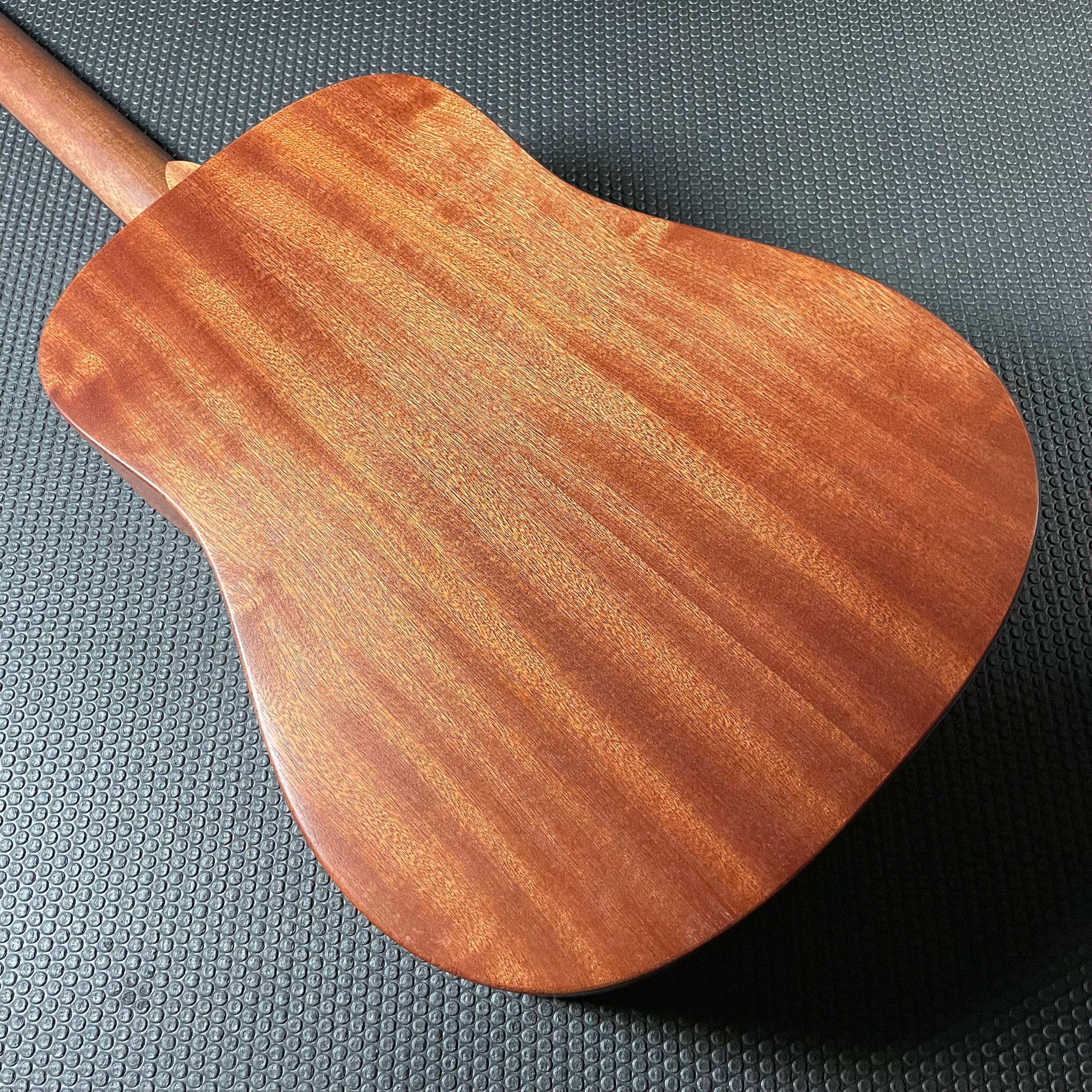 Martin DJr-10 Dreadnought Junior w/Bag - Natural - Metronome Music Inc.