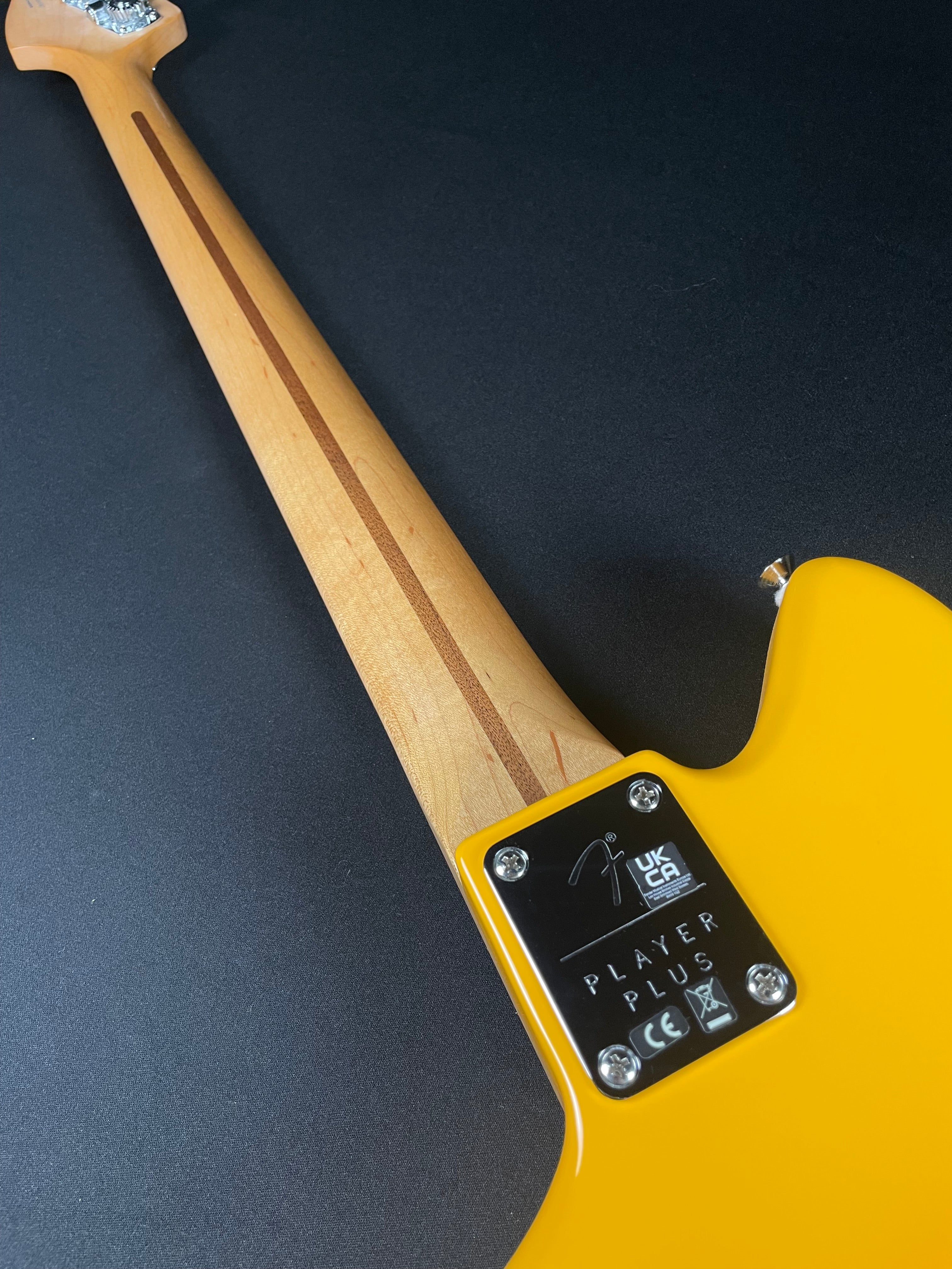 Fender Player Plus Active Meteora Bass - Tequila Sunrise (2022) - Metronome Music Inc.