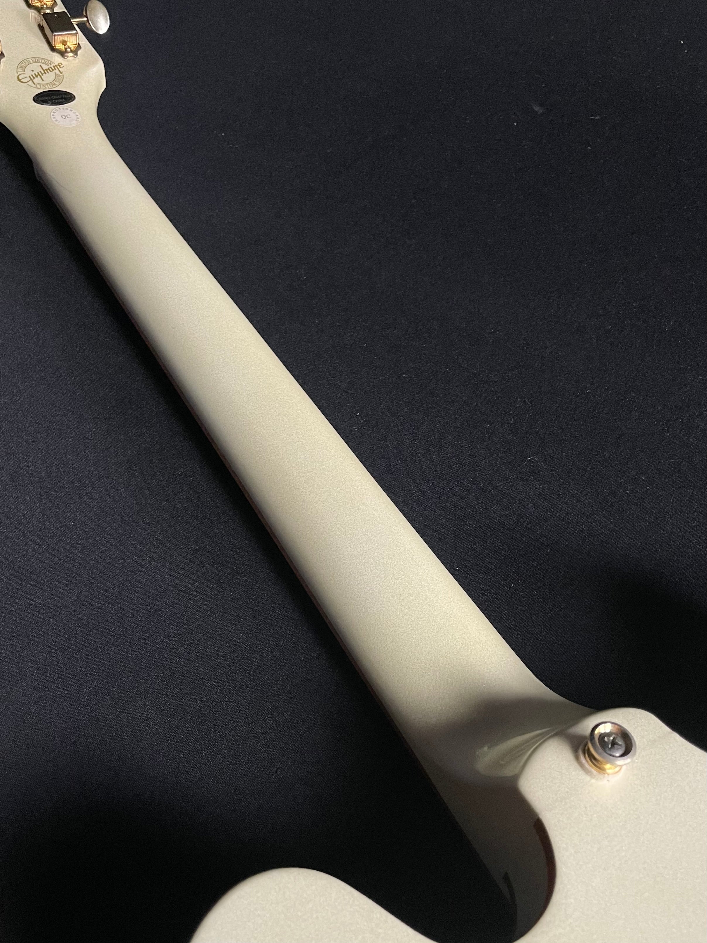 Epiphone Riviera Custom P93 Royale Limited - Pearl White Metalic (2011) - Metronome Music Inc.