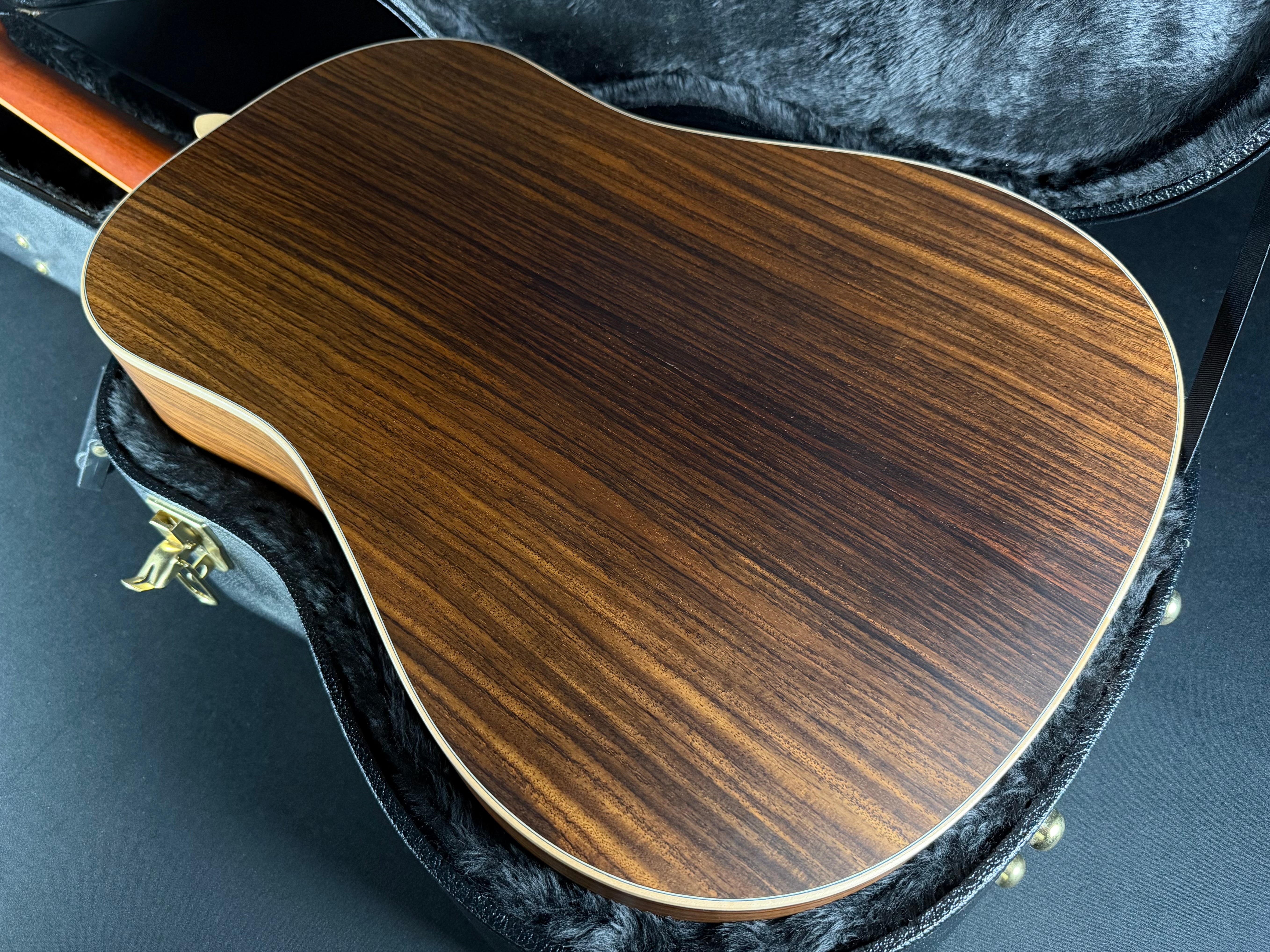 Larrivee SD-40R Legacy Series Acoustic w/OHSC - Metronome Music Inc.