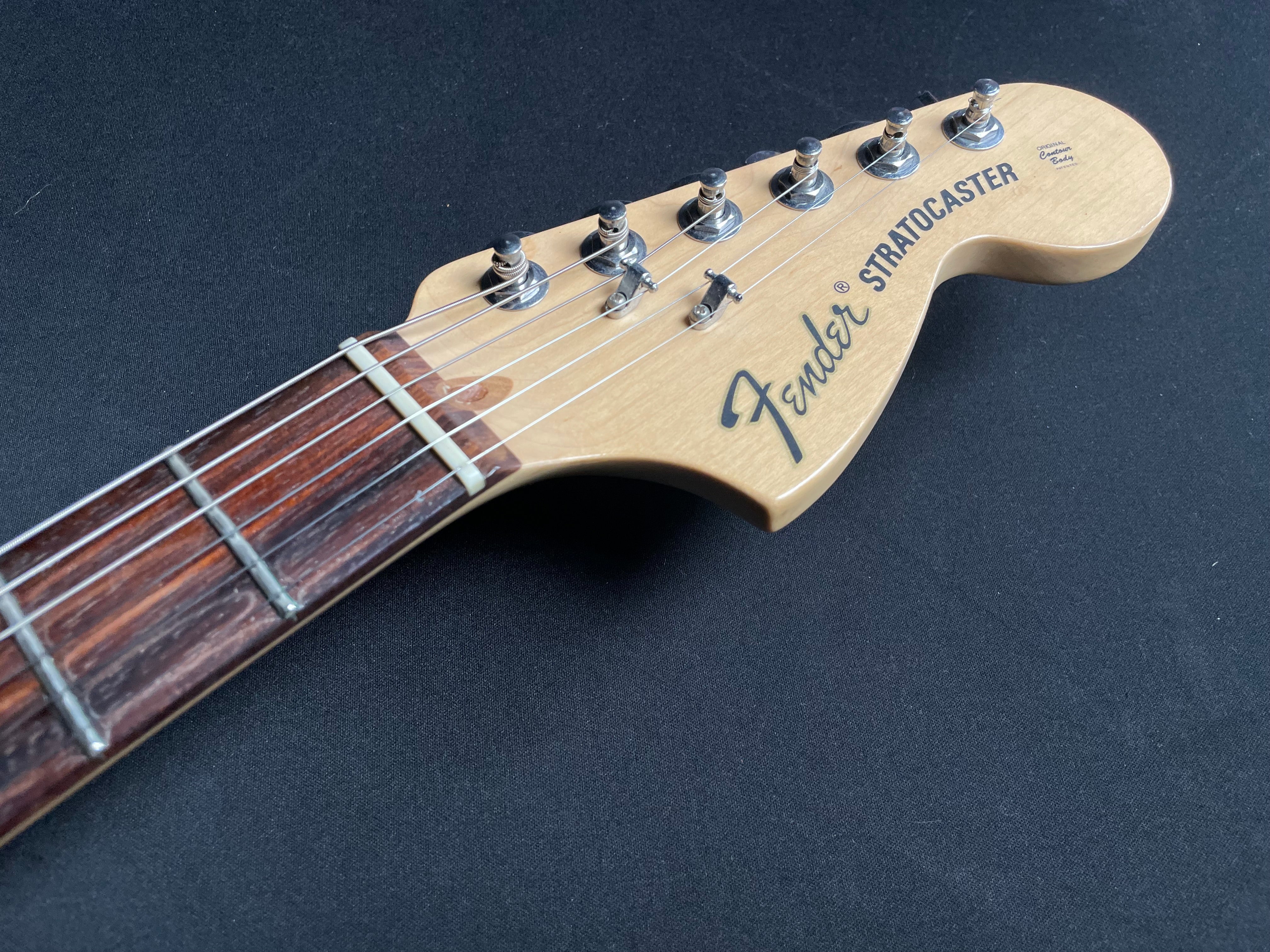 Fender Highway One Stratocaster Rosewood - 3-Color Sunburst (2007) Z7026001 - Metronome Music Inc.