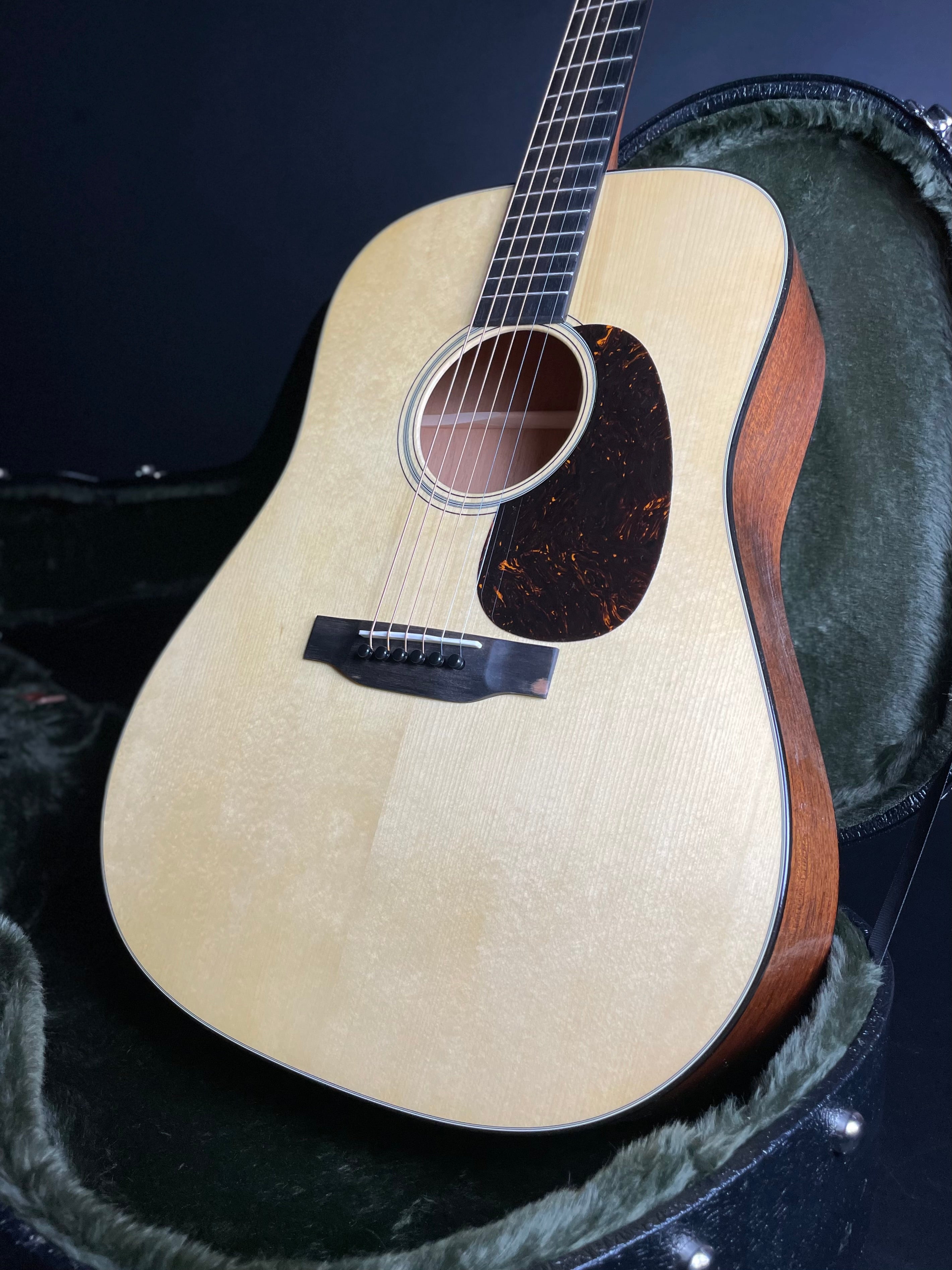 Martin Custom Shop D-18 w/Hardshell Case - Natural (2025)