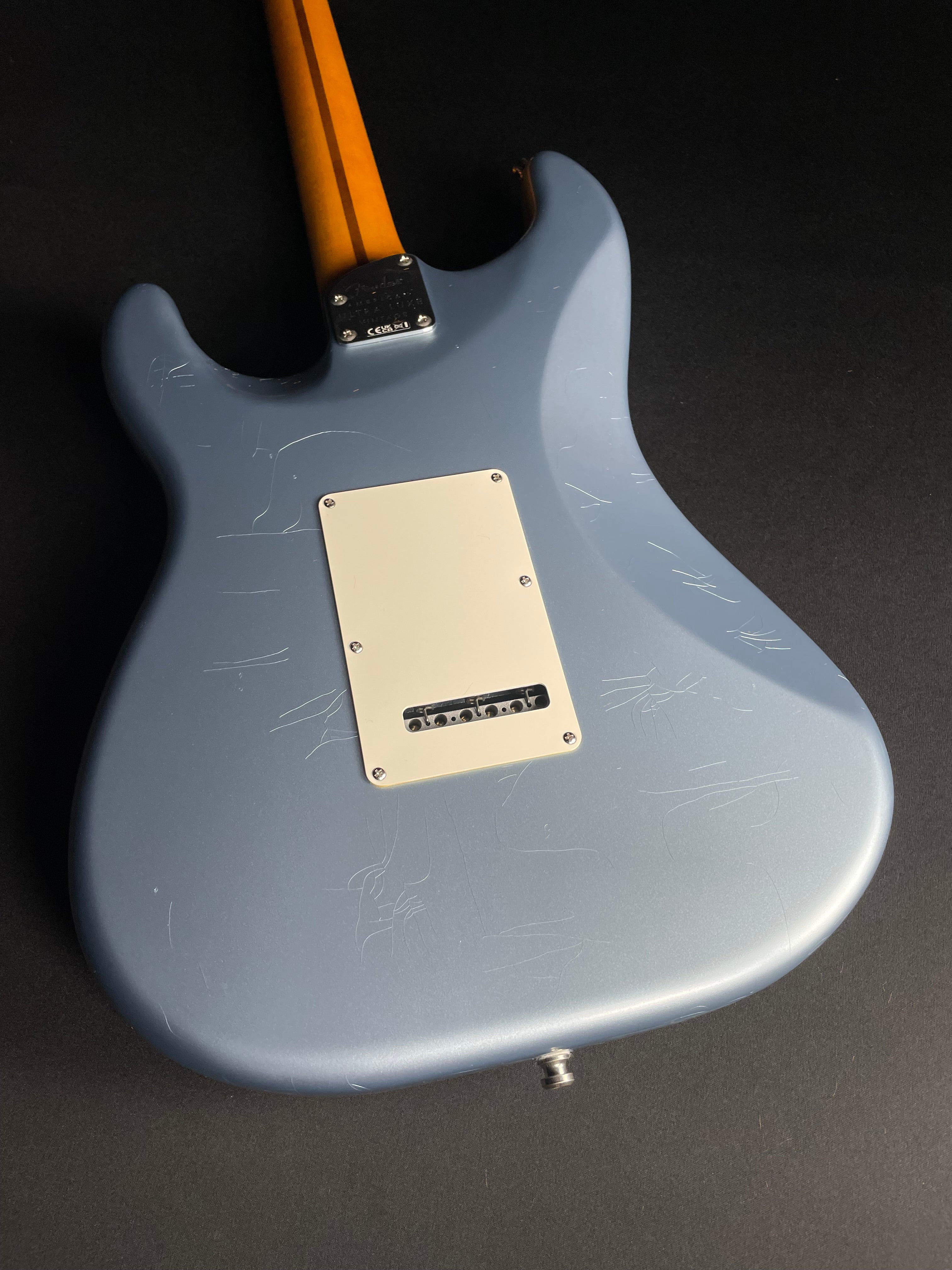 Fender American Ultra Luxe Vintage '60s Stratocaster - Ice Blue Metallic - Metronome Music Inc.