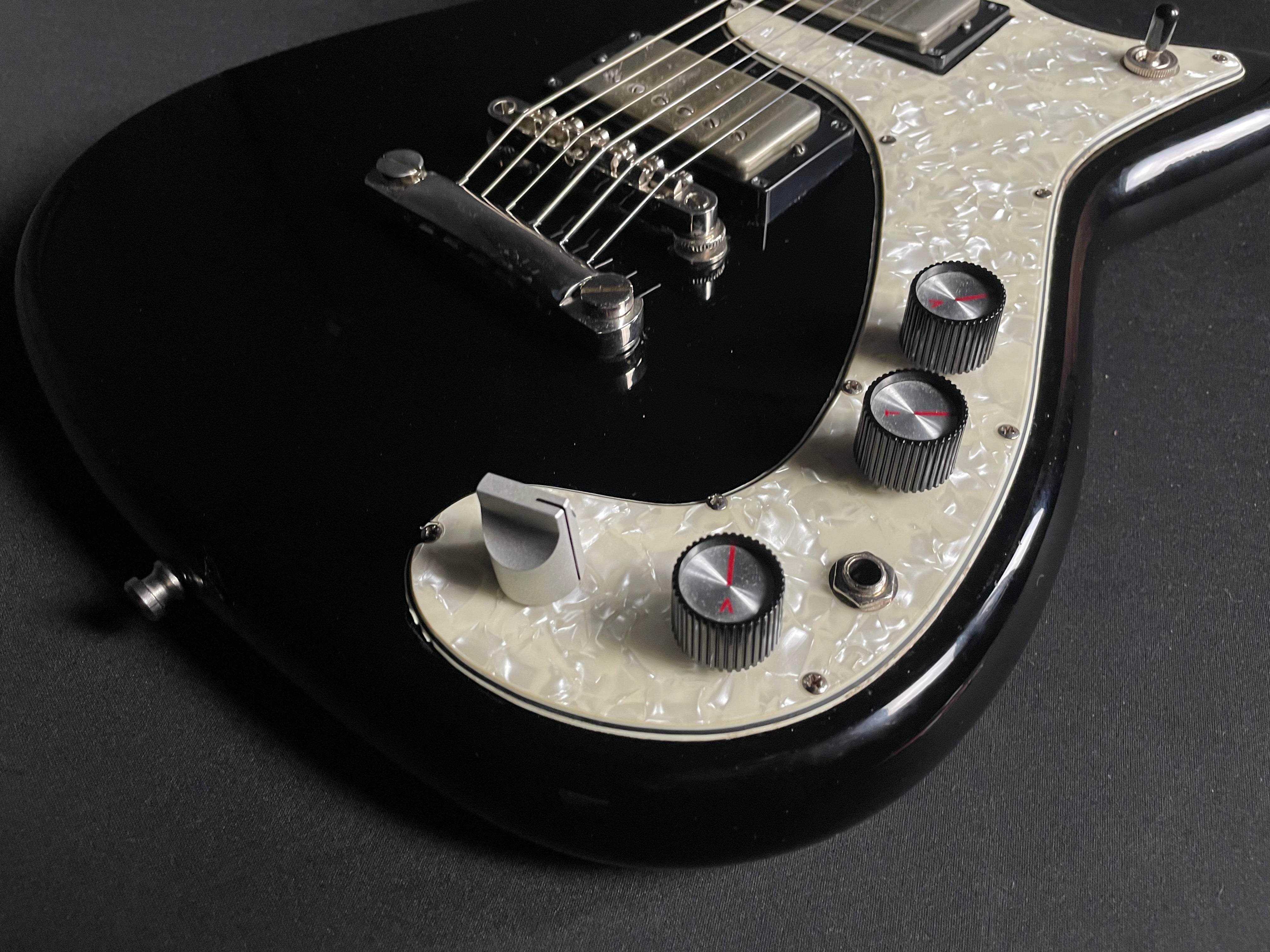 Epiphone Wilshire Pro - Black (2010) - Metronome Music Inc.