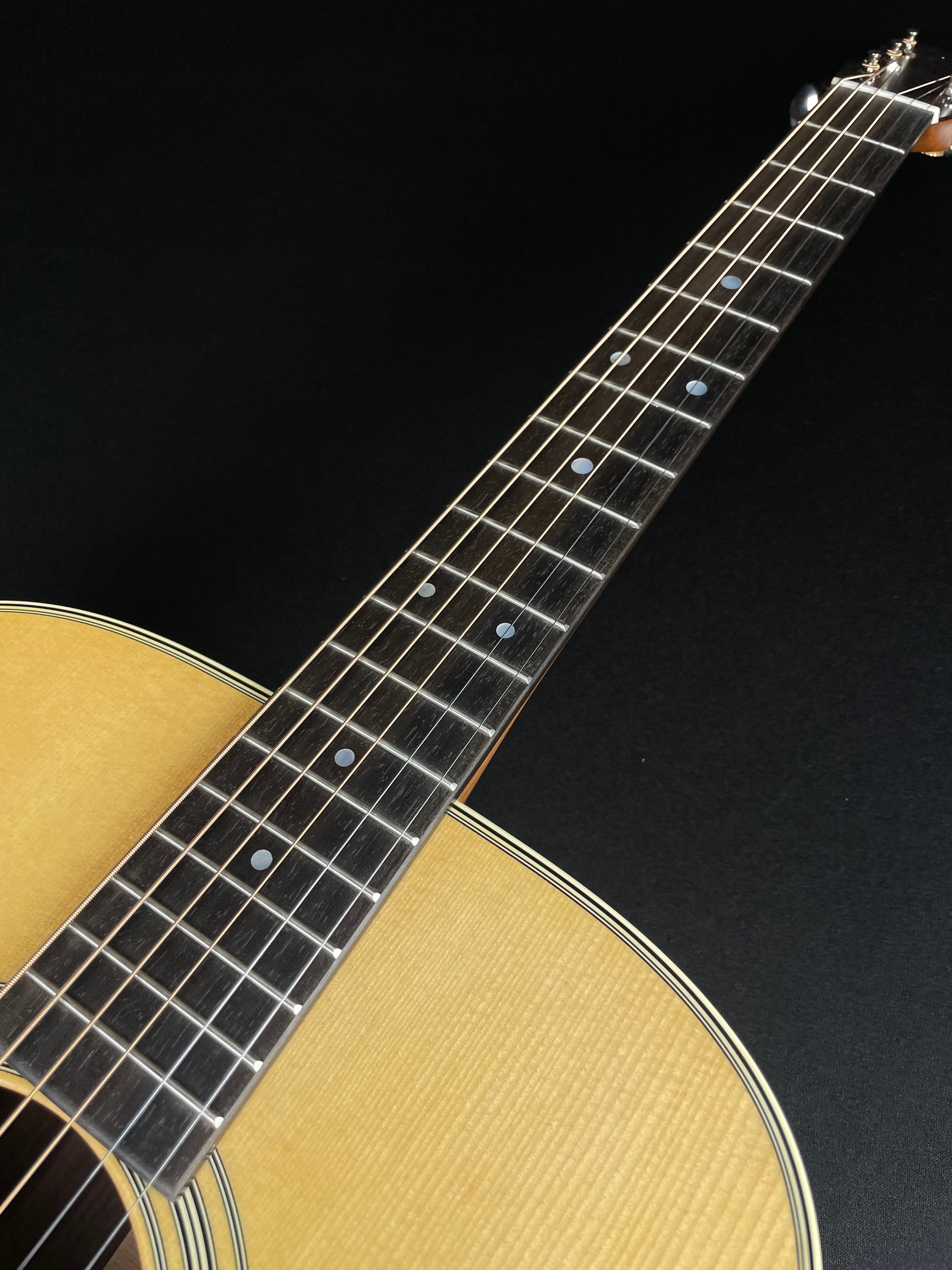 Martin D-28 Standard w/Hardshell Case - Satin Natural (2025) - Metronome Music Inc.