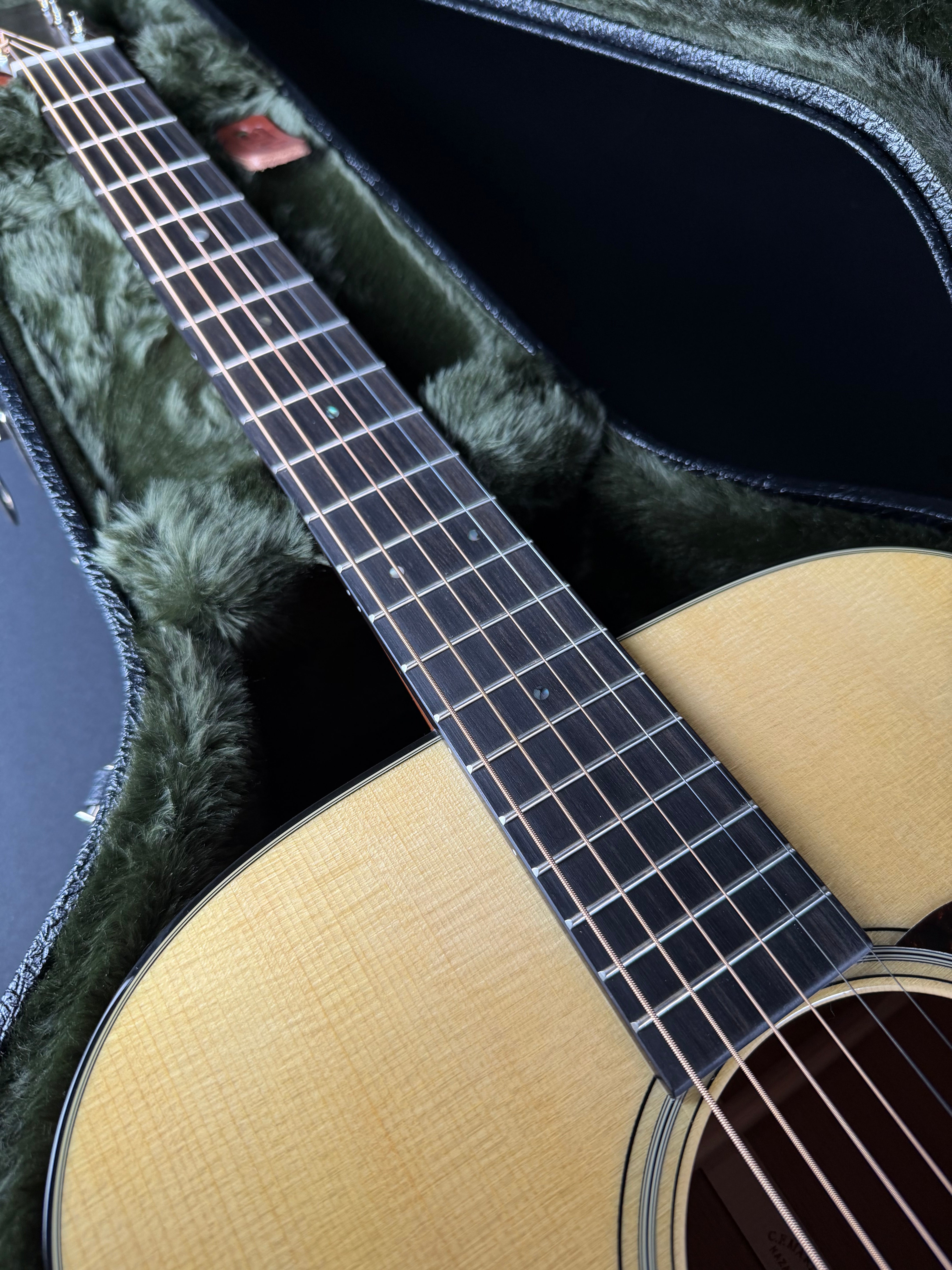 Martin Super D-18 w/Hard Case - Natural (2026) - Metronome Music Inc.