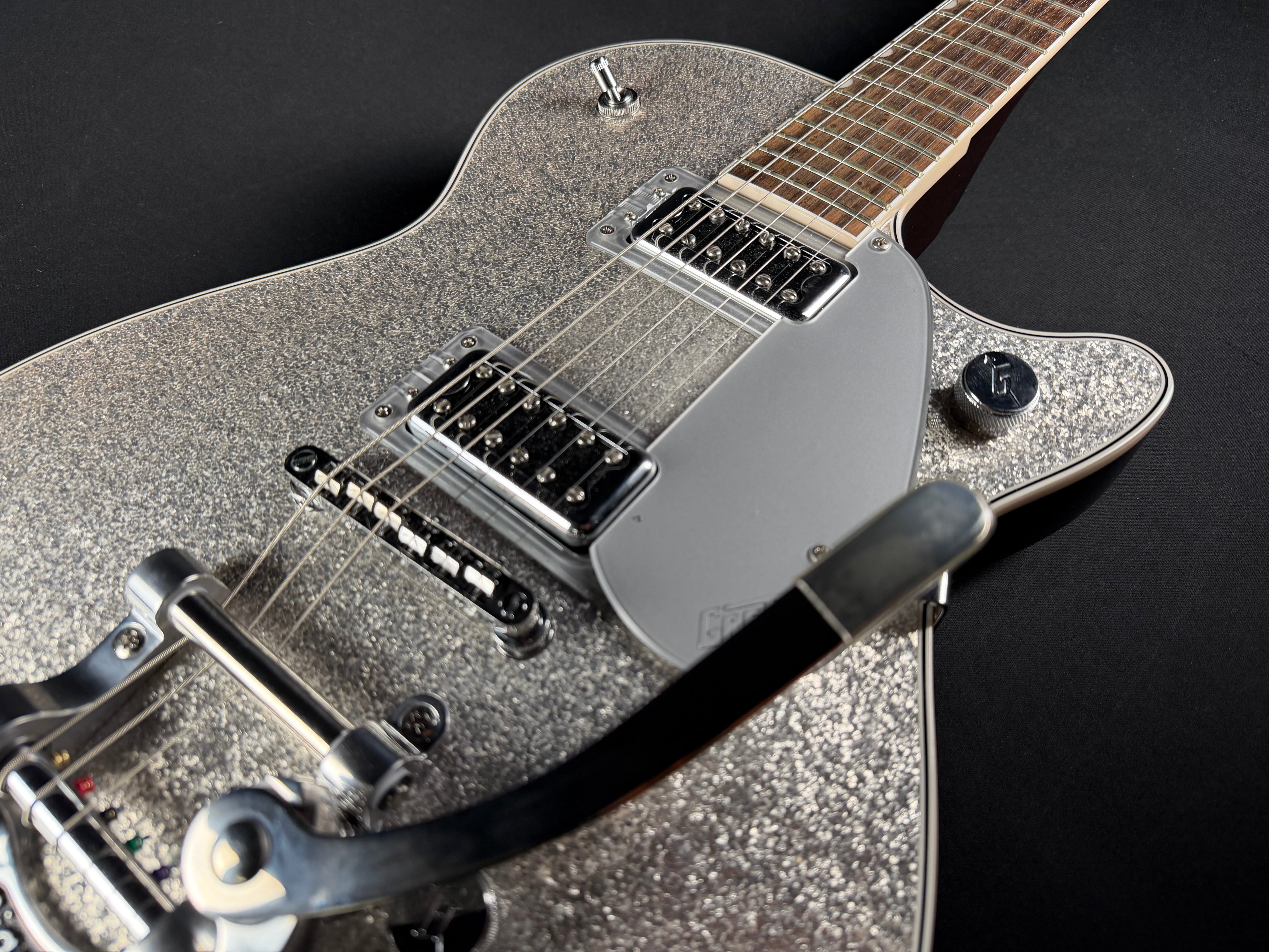 Gretsch G5230T Electromatic Sparkle Jet FT w/HSC - Silver Sparkle (Used) - Metronome Music Inc.