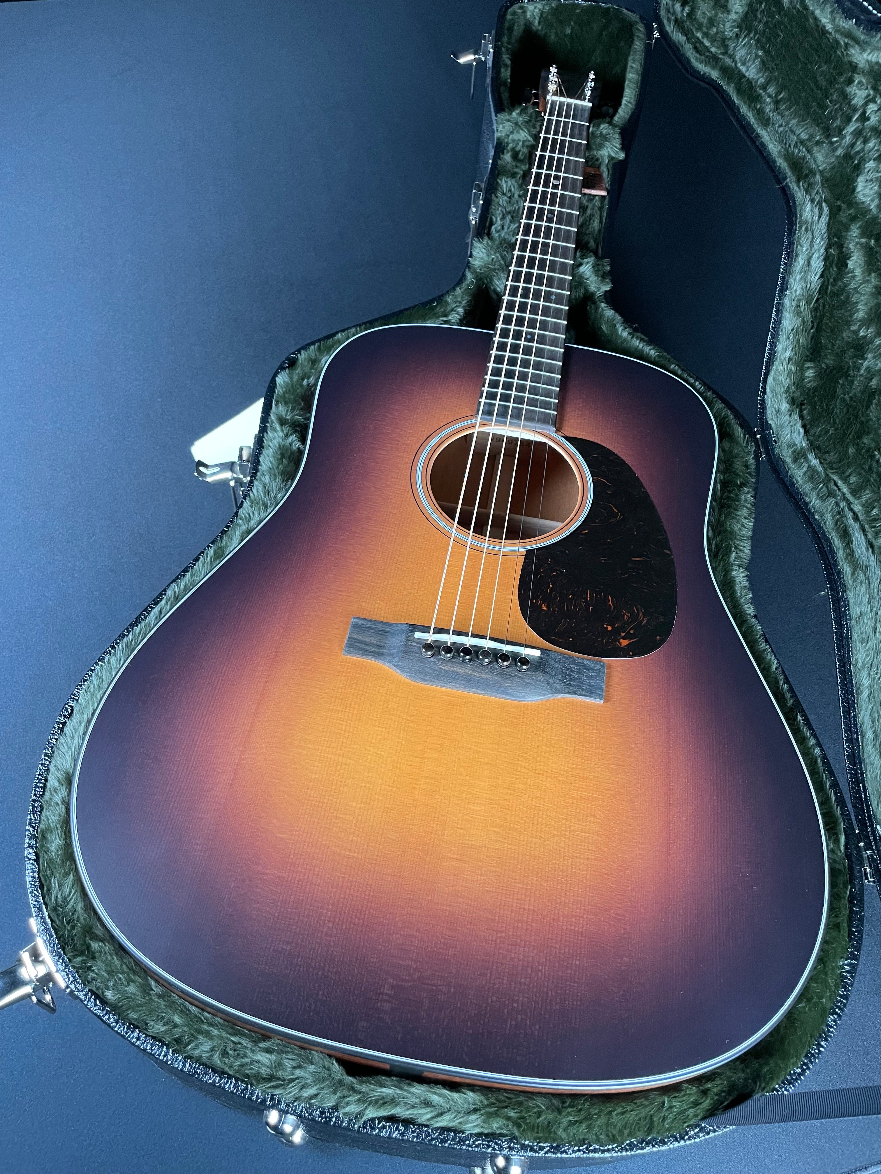 Martin D-18 Standard w/Hardshell Case - Satin 1935 Burst (2025) - Metronome Music Inc.