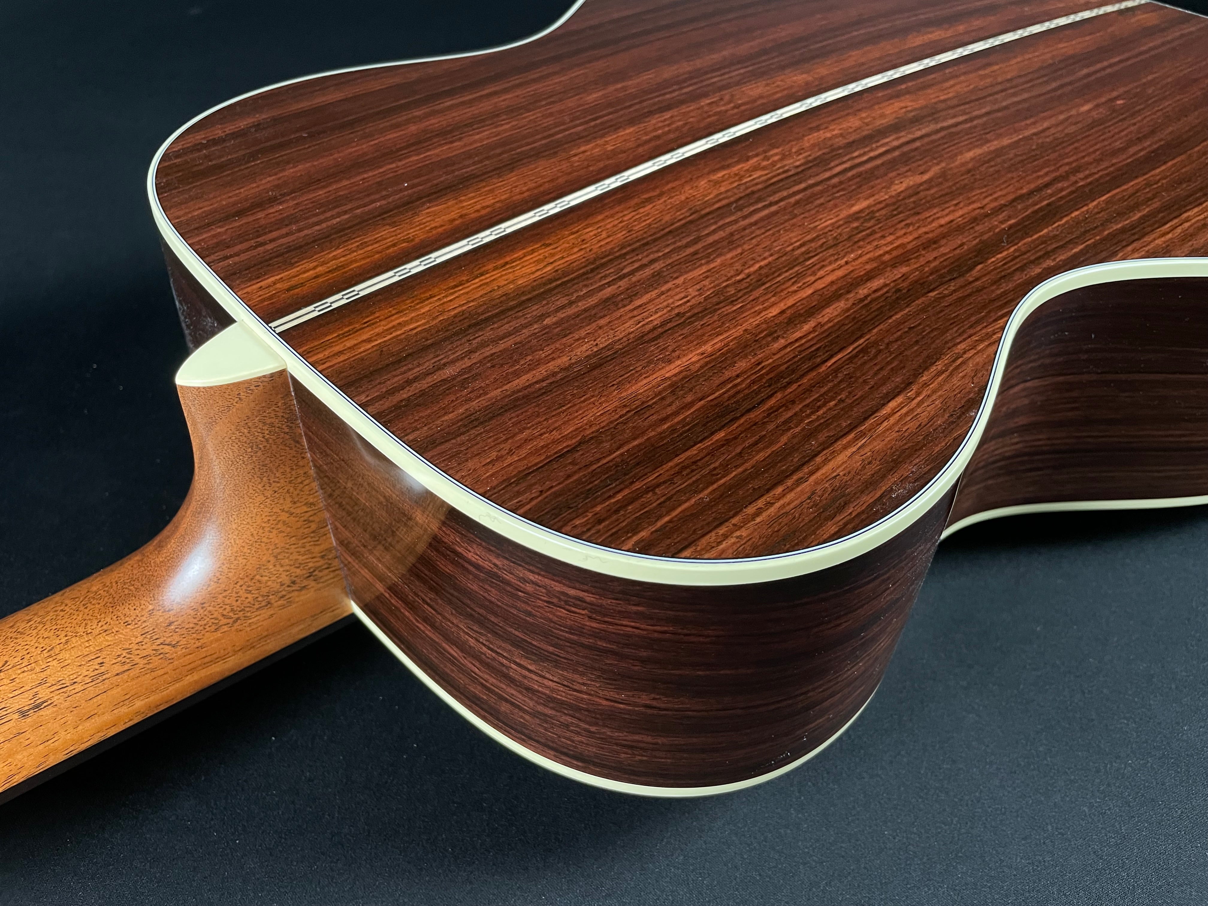 Martin OM-28 w/Hardshell Case, Natural (2025) - Metronome Music Inc.