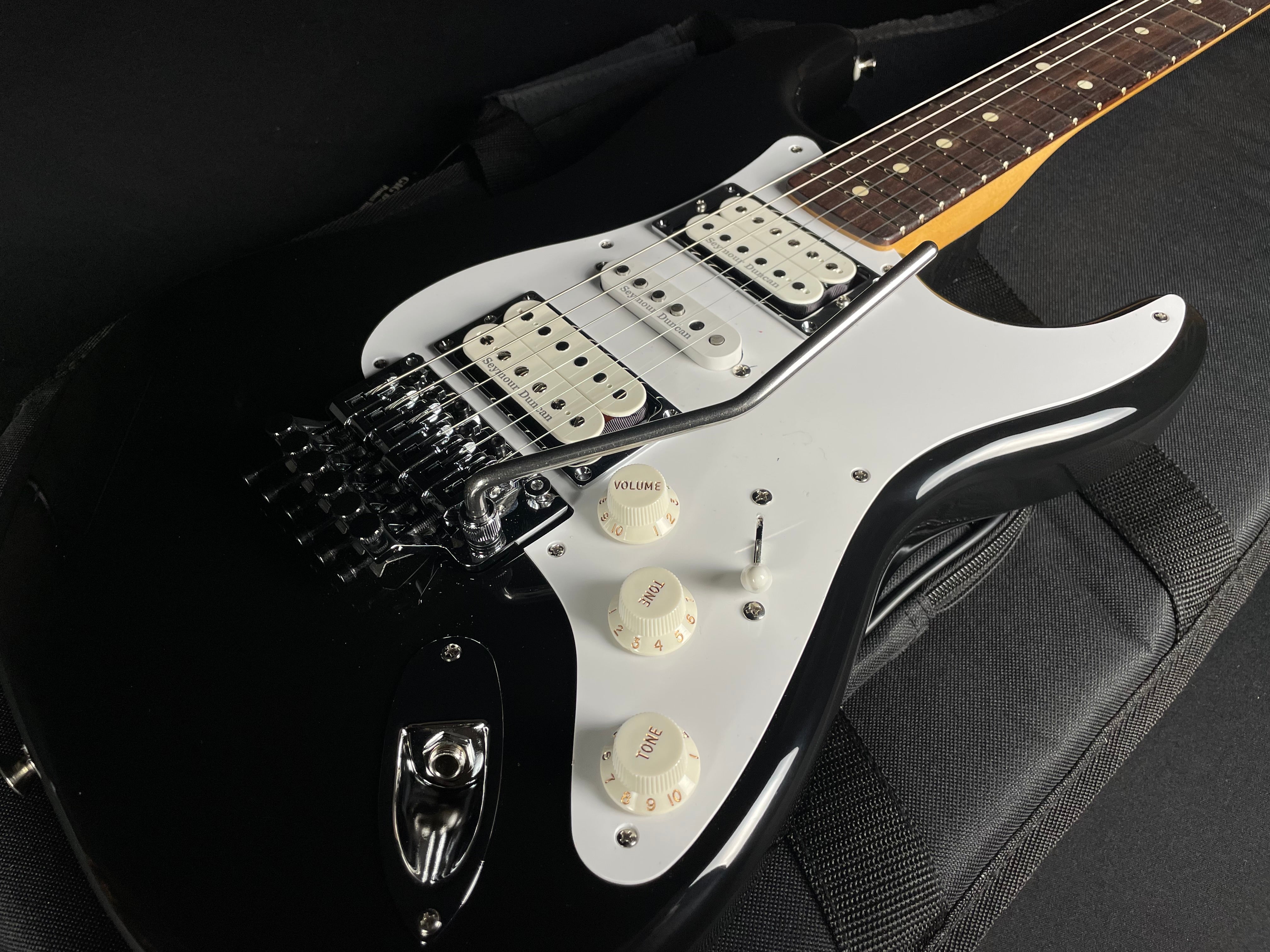 Fender Limited Edition 50th Anniversary Dave Murray Stratocaster - Black - Metronome Music Inc.