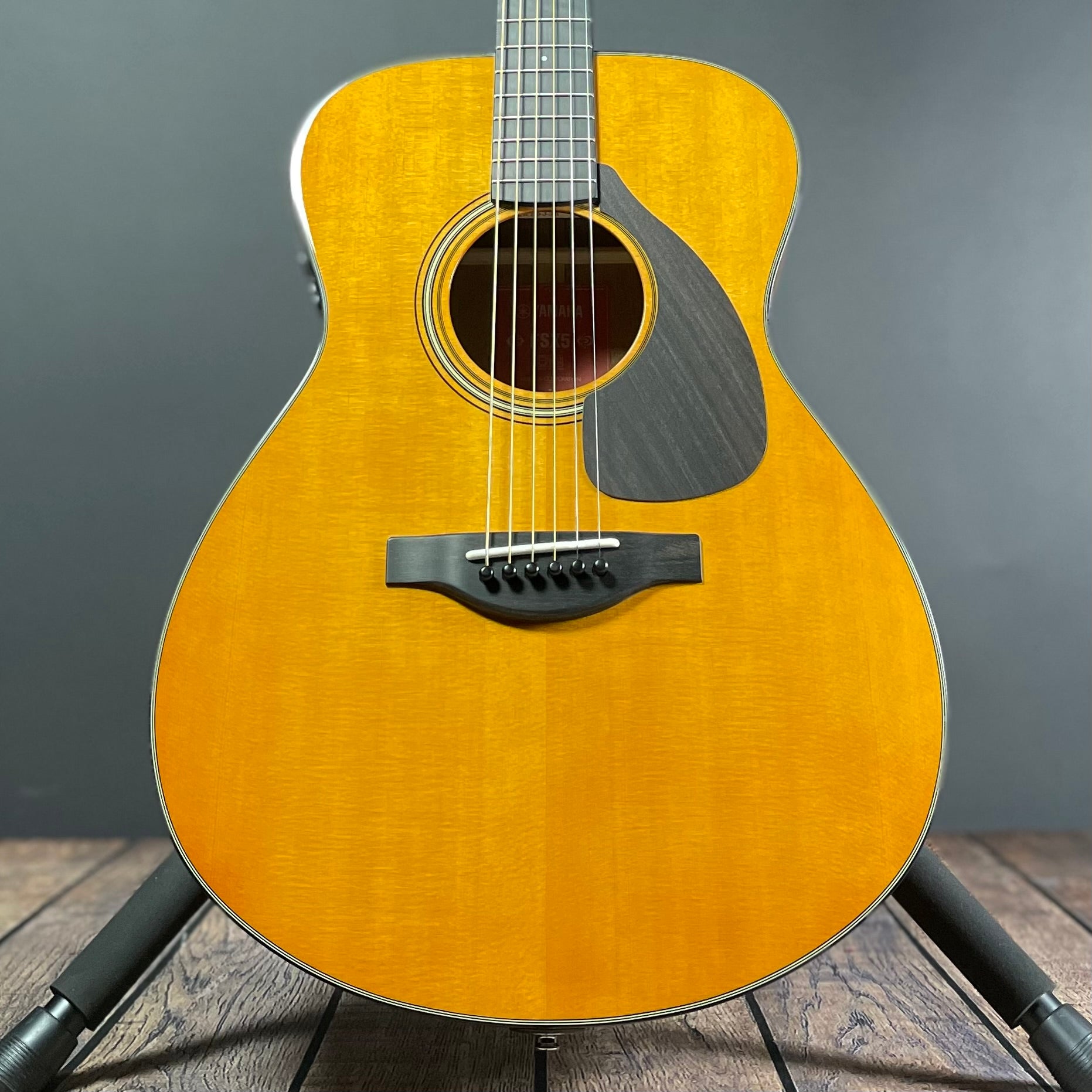 Yamaha FSX5 Red Label Acoustic w/Hardshell Case - Natural - Metronome Music Inc.