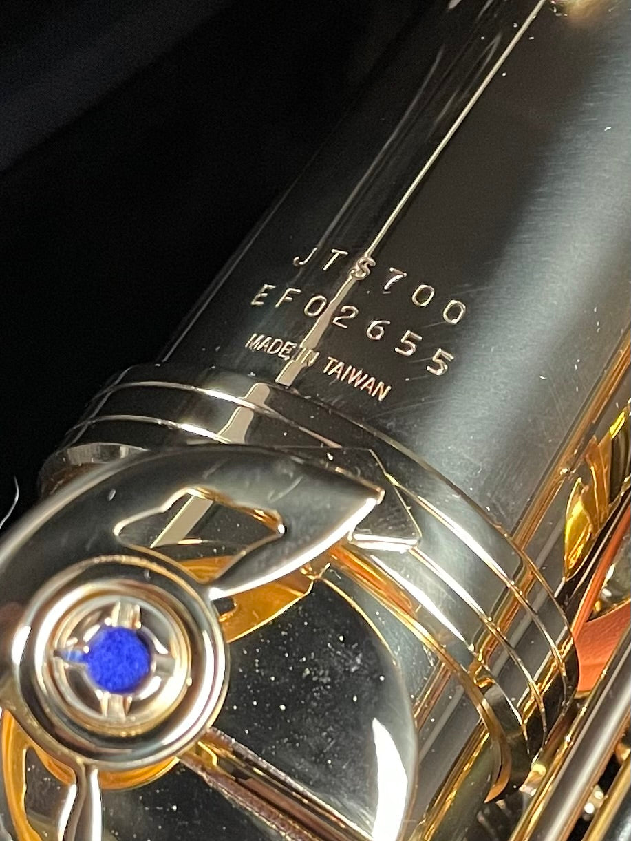 Jupiter 700 Series JTS700 Tenor Saxophone w/Case - Metronome Music Inc.