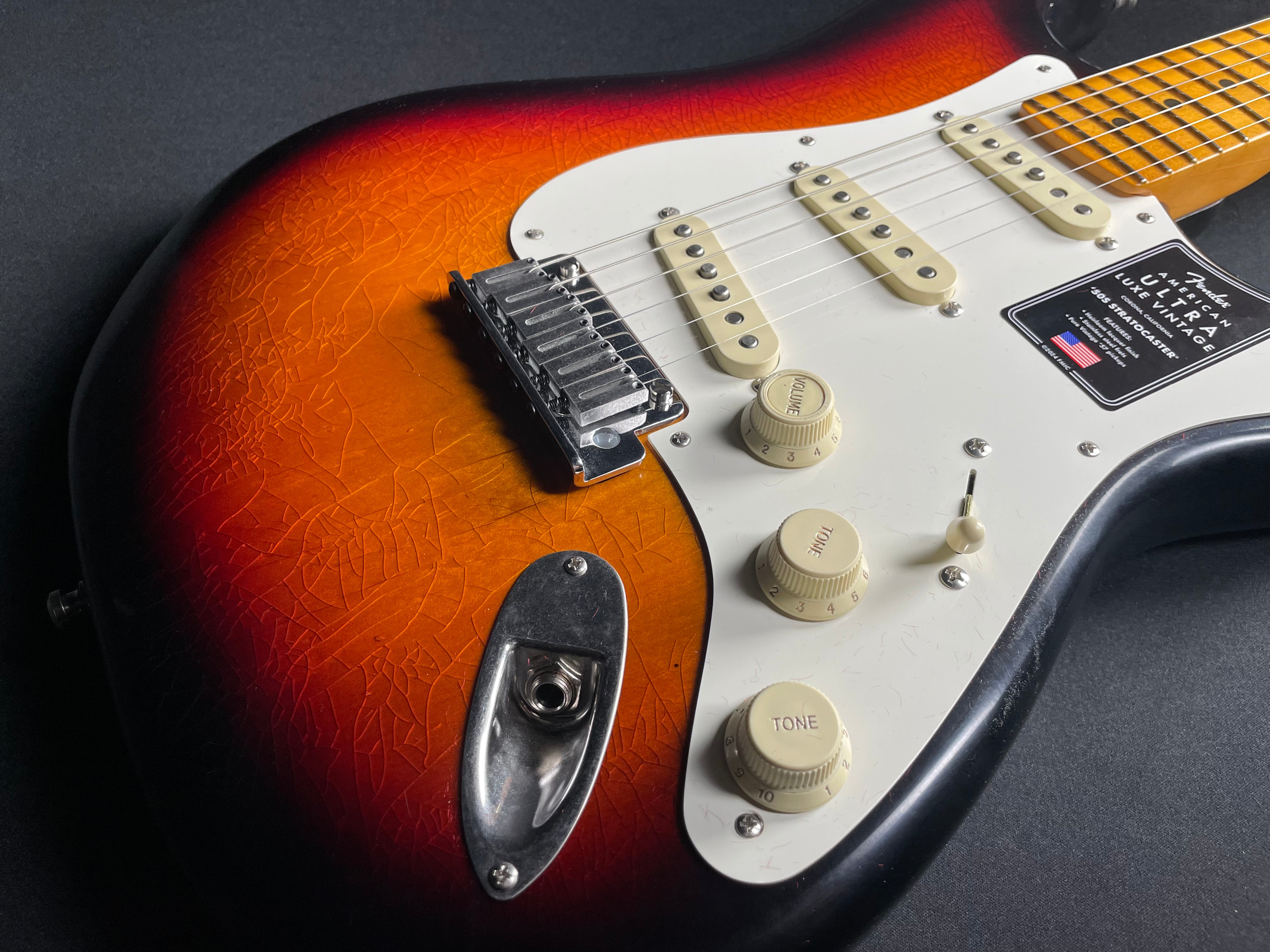 Fender American Ultra Luxe Vintage '50s Stratocaster - 3-Color Sunburst - Metronome Music Inc.