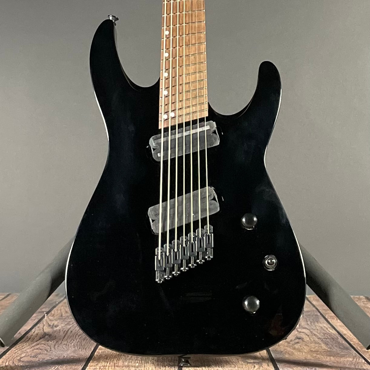 Jackson X Series Dinky Arch Top DKAF7 Multi-Scale- Gloss Black (7lbs 12oz) - Metronome Music Inc.