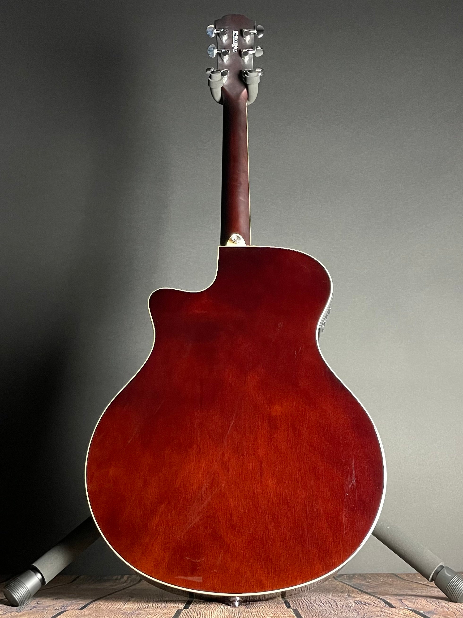 Yamaha APX600 Thinline Acoustic- Natural - Metronome Music Inc.