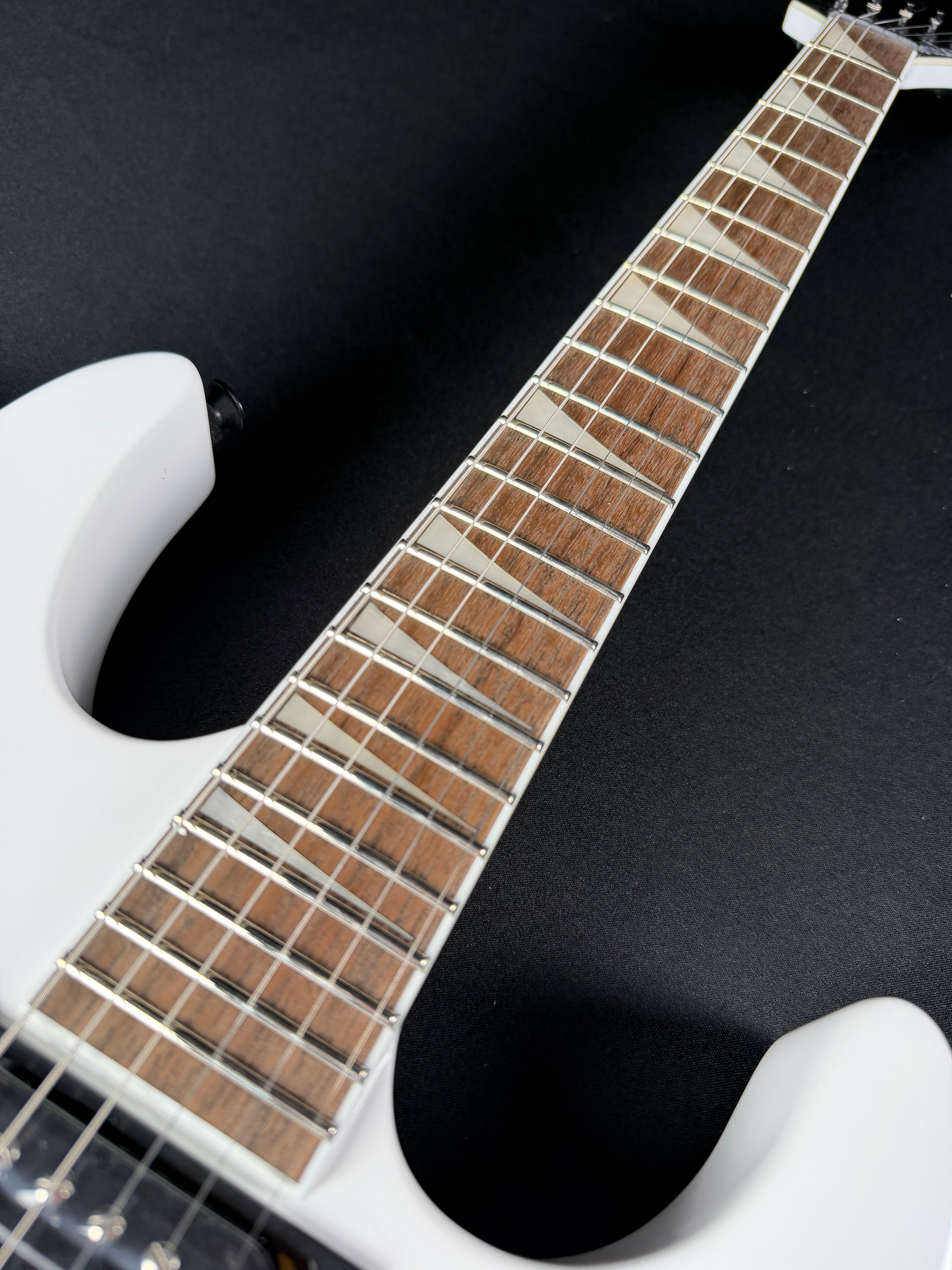 Jackson X Series Soloist SLX DX HT - Snow White - Metronome Music Inc.