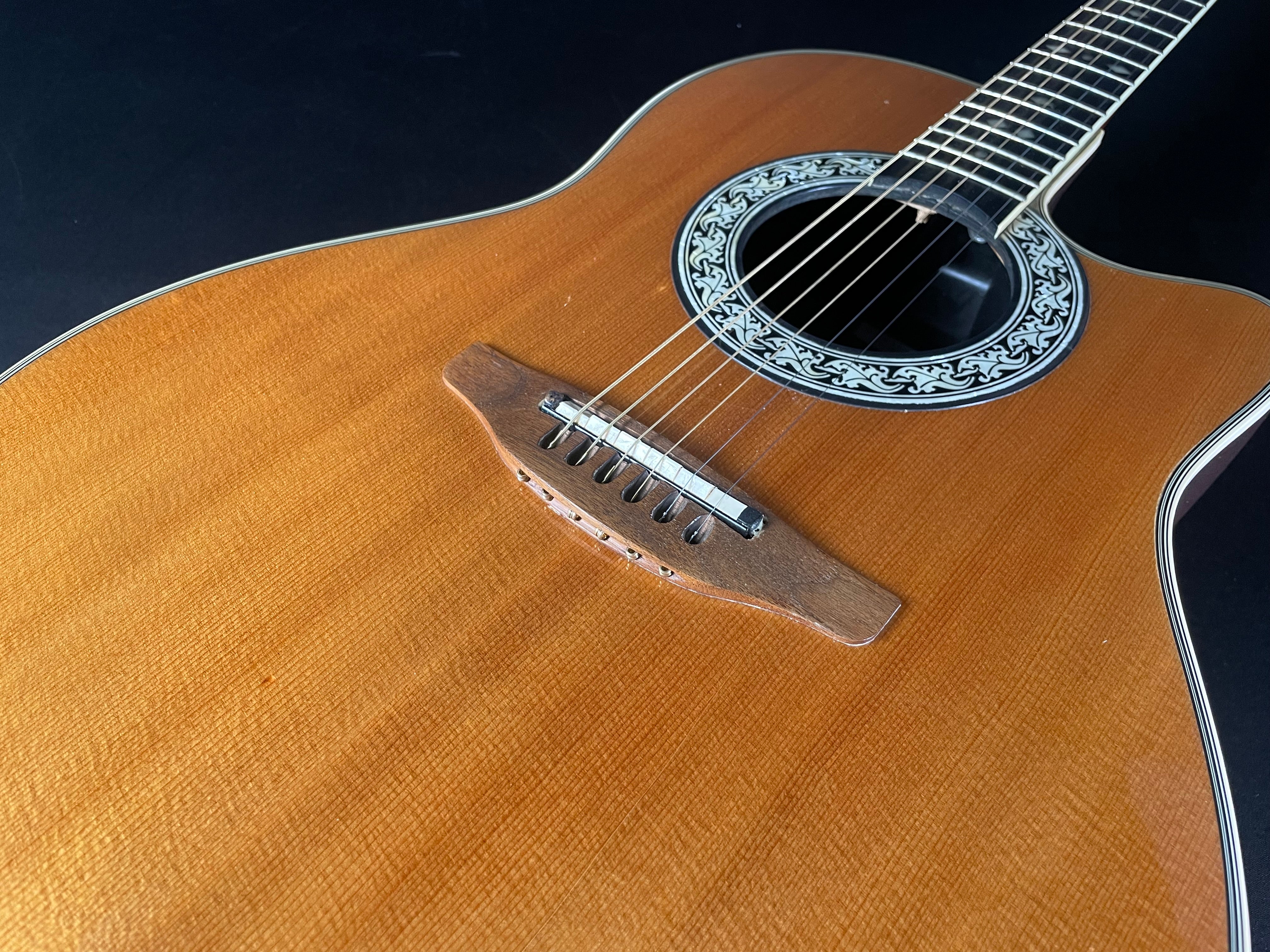 Ovation 1767 Legend - Natural (1980s)