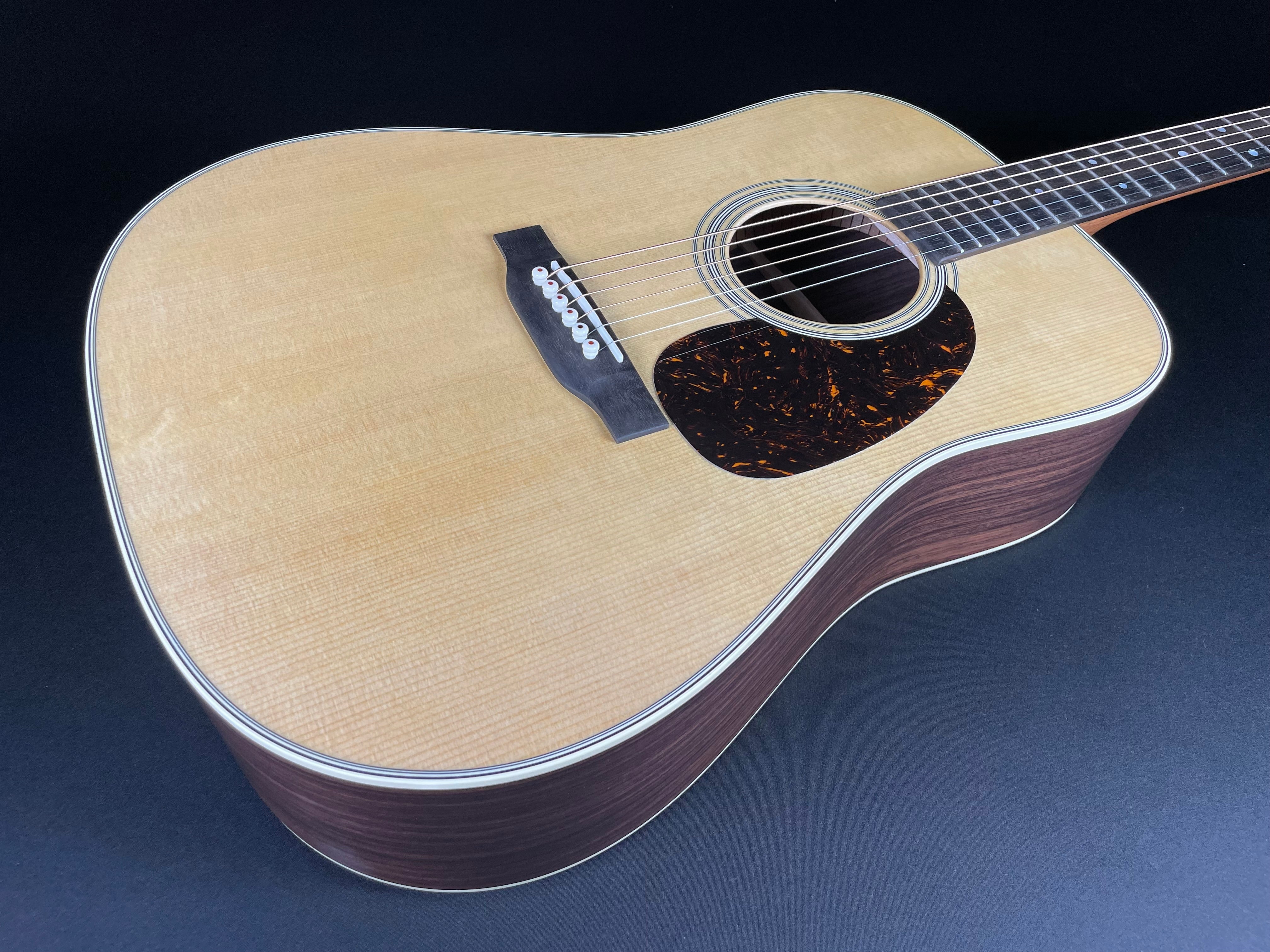 Martin D-28 Standard w/Hardshell Case - Satin Natural (2025) - Metronome Music Inc.