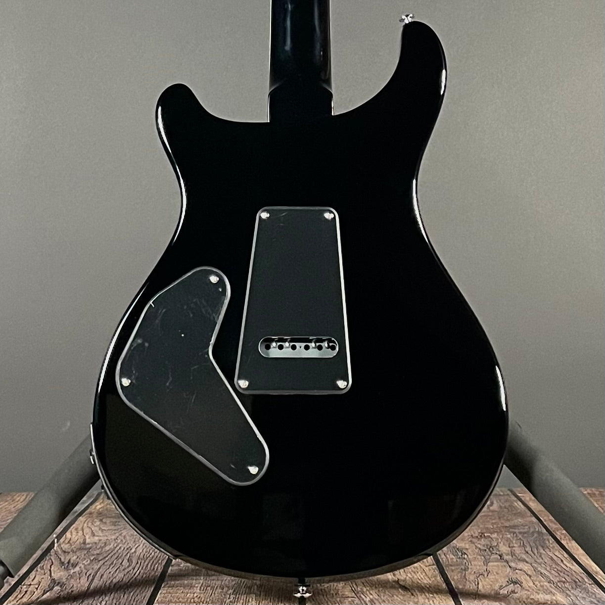 PRS SE Custom 24 Semi-Hollow Piezo w/HSC - Charcoal Burst - Metronome Music Inc.