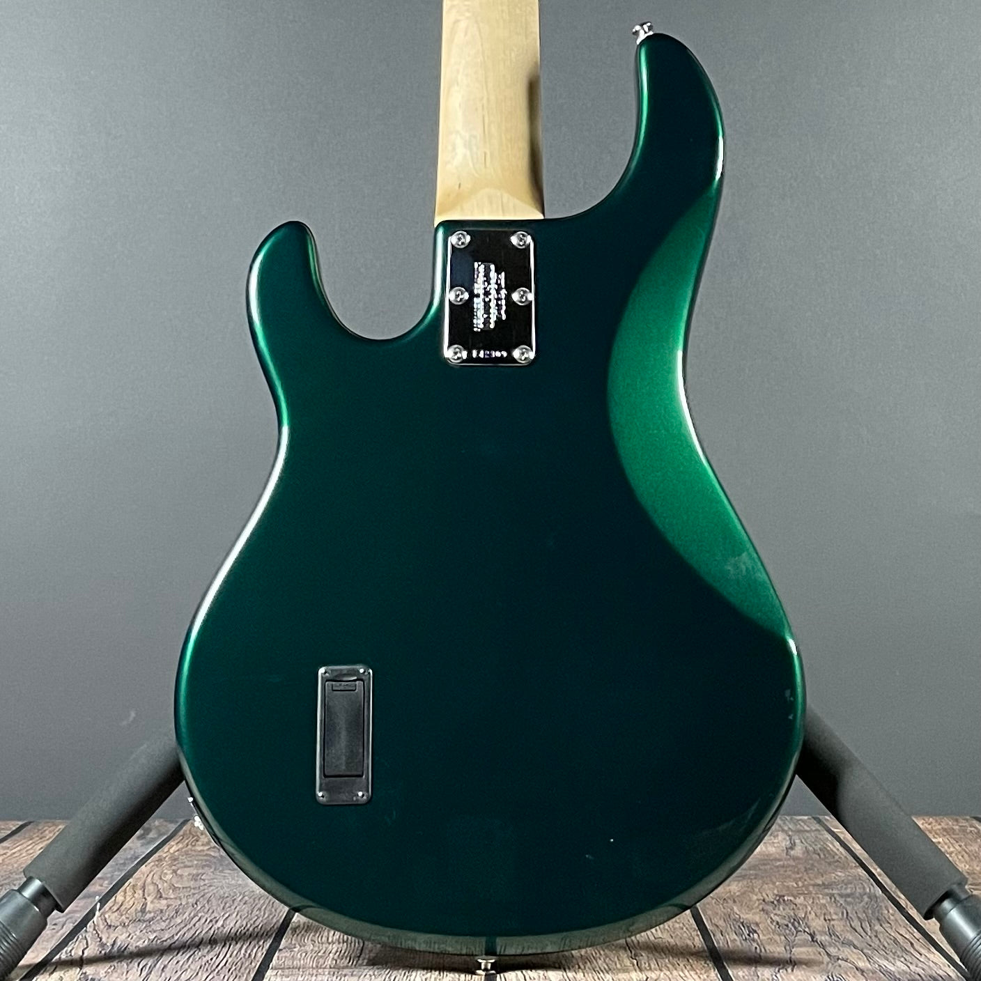 Ernie Ball Music Man StingRay 5 H Limited Edition - Envy Green (2004) - Metronome Music Inc.