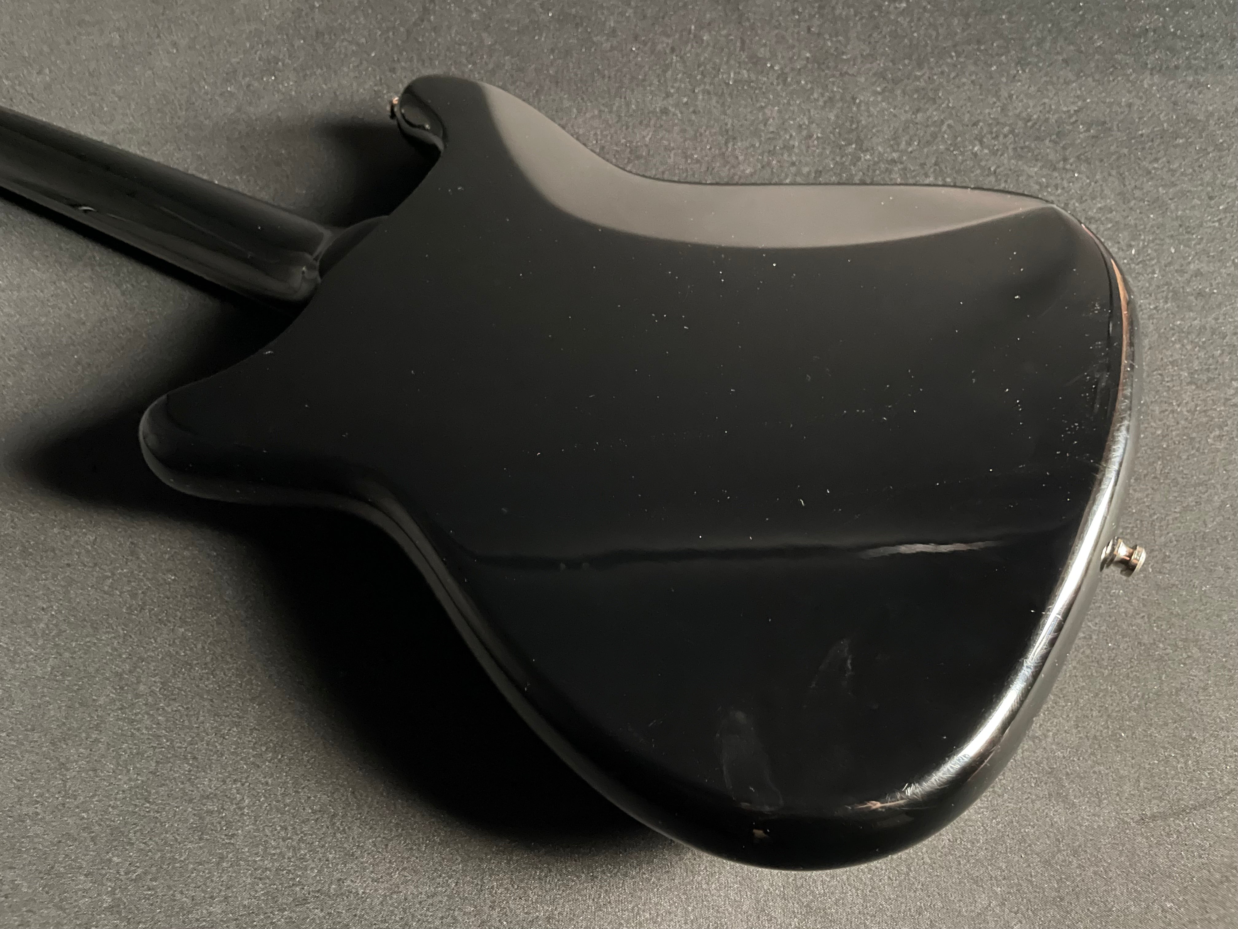 Epiphone Wilshire Pro - Black (2010) - Metronome Music Inc.