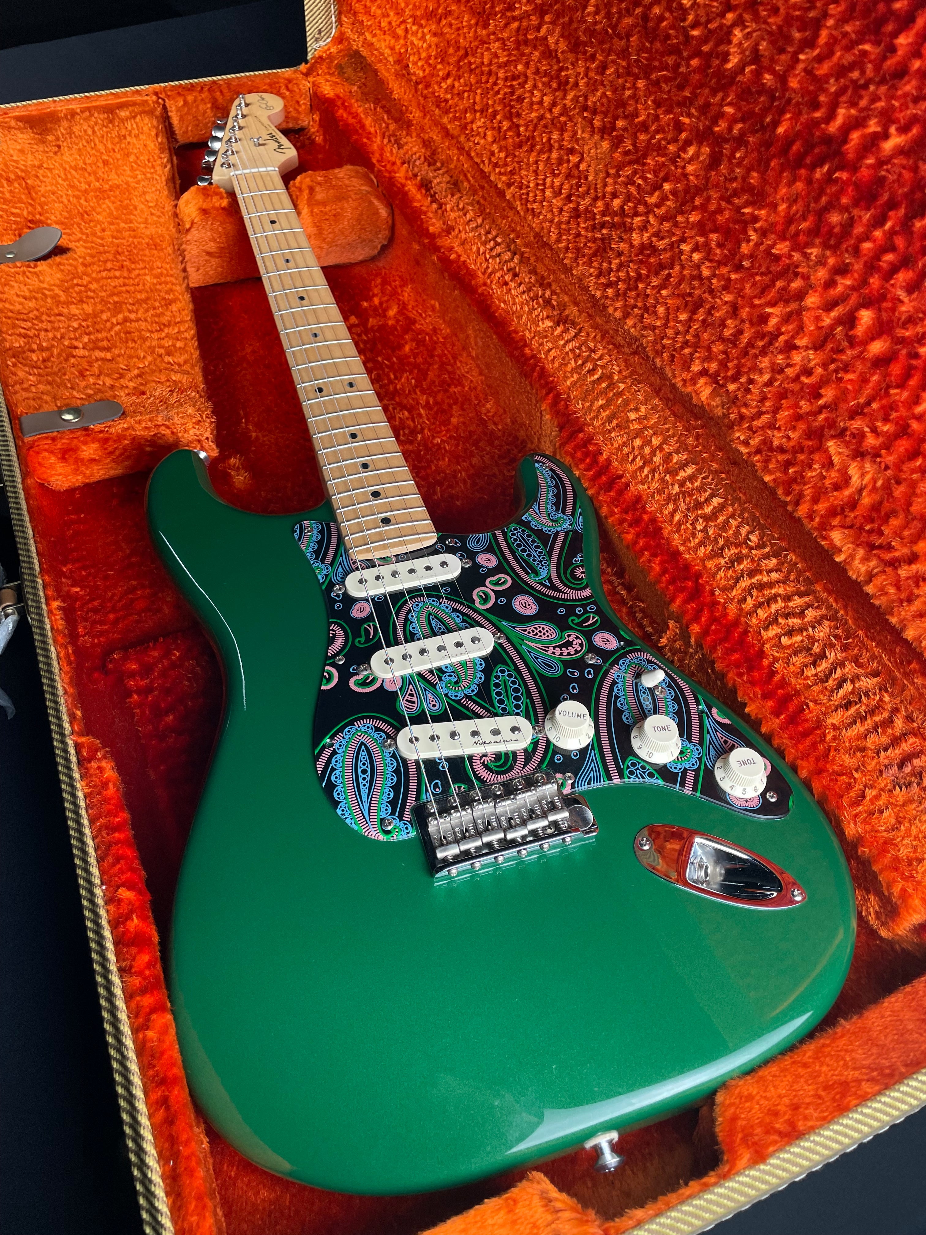 Fender Eric Clapton Stratocaster w/OHSC - Candy Green (2008) - Metronome Music Inc.