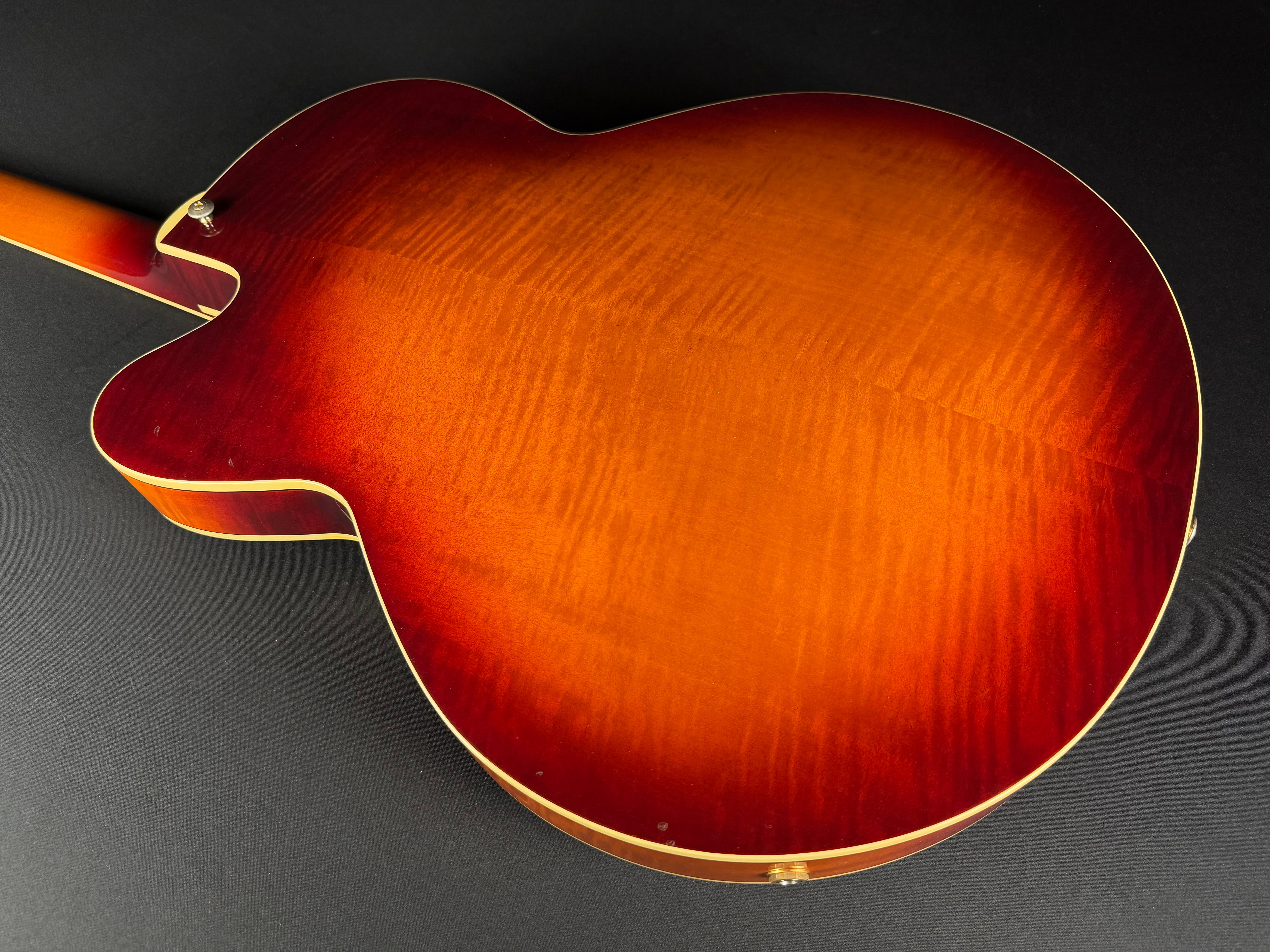 Yamaha AES1500 Hollowbody - Metronome Music Inc.