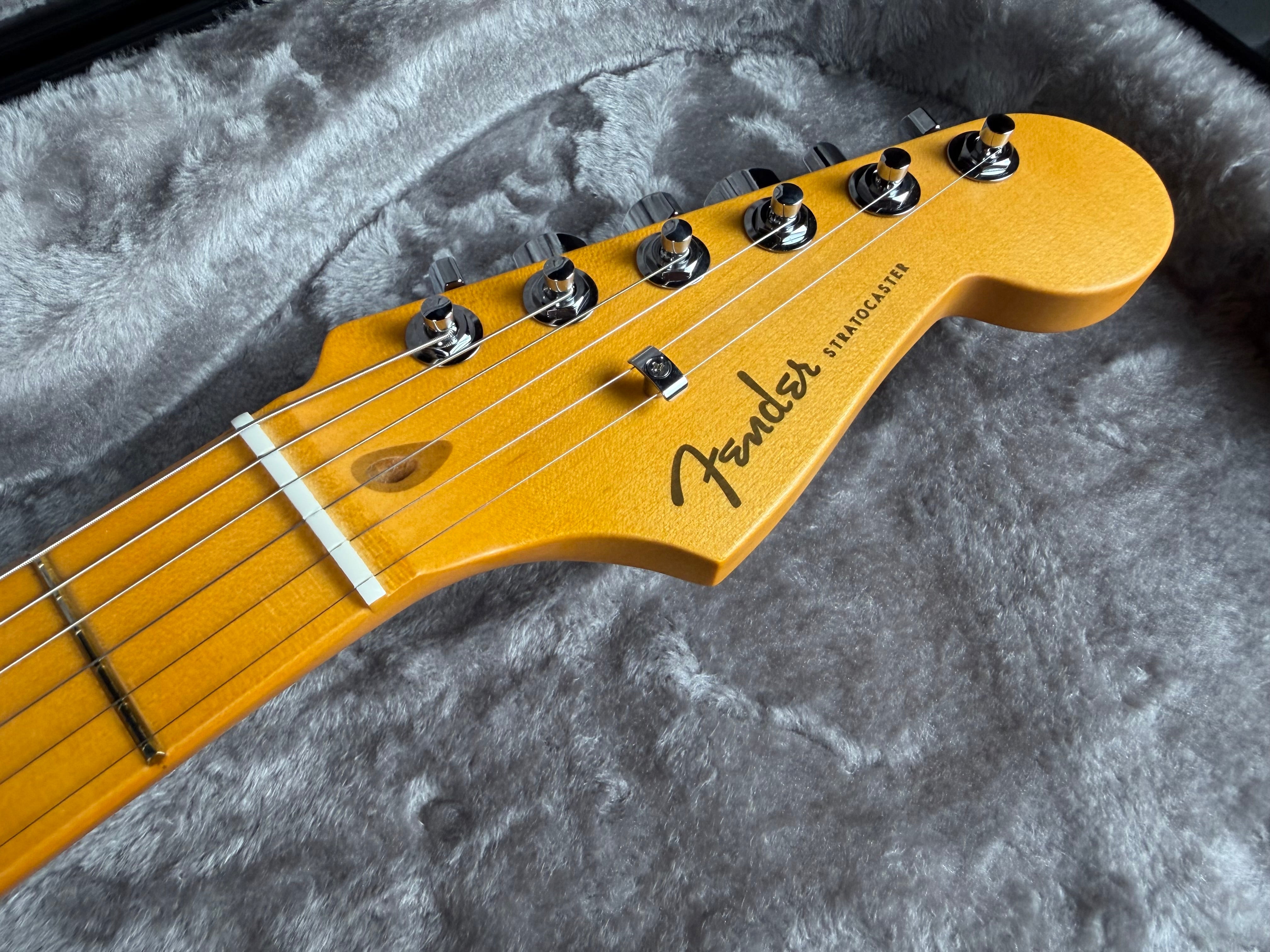 Fender American Ultra II Stratocaster, Maple- Solar Flare (2026)