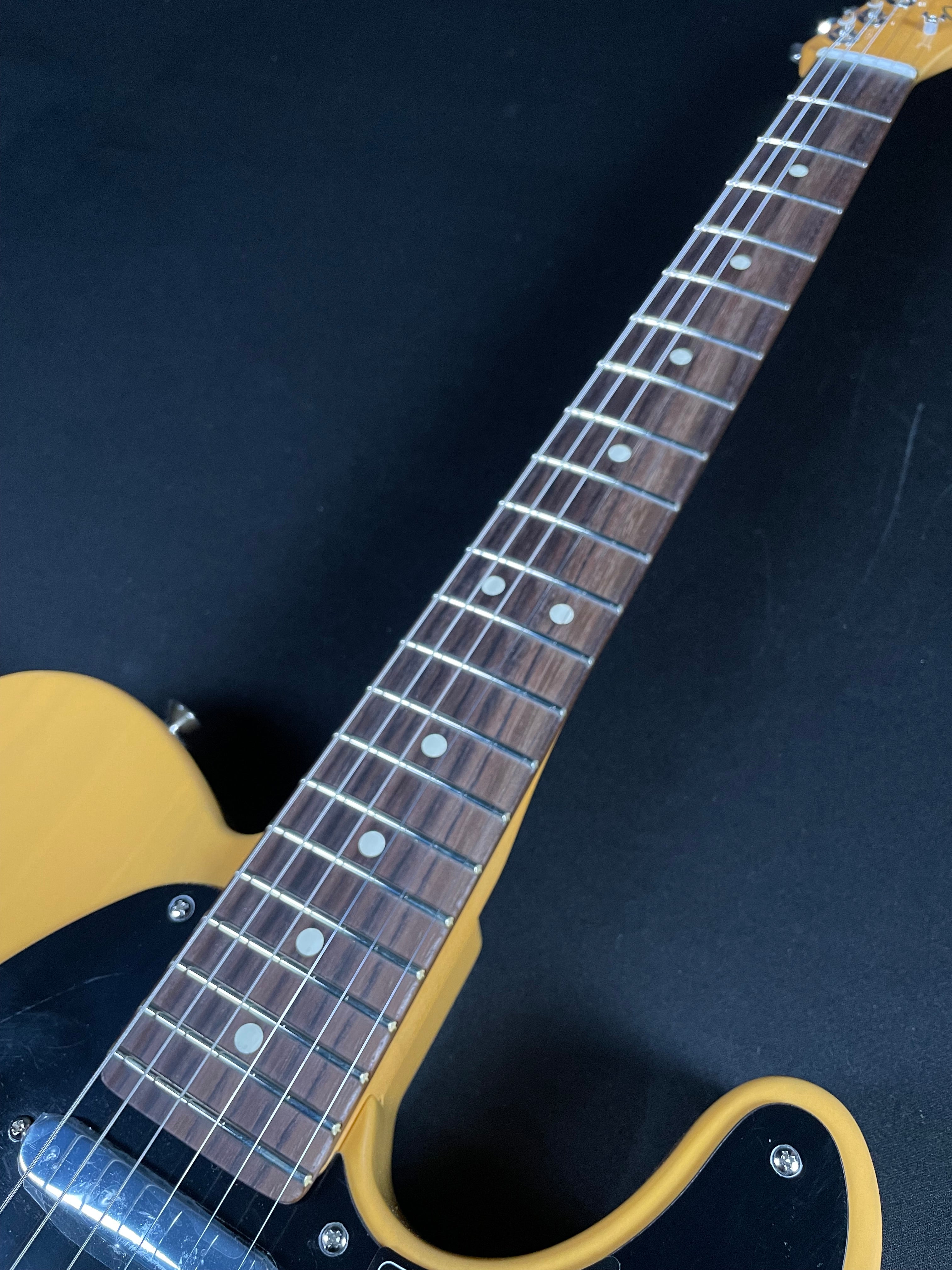 Fender American Professional Classic Hotshot Telecaster - Butterscotch Blonde - Metronome Music Inc.