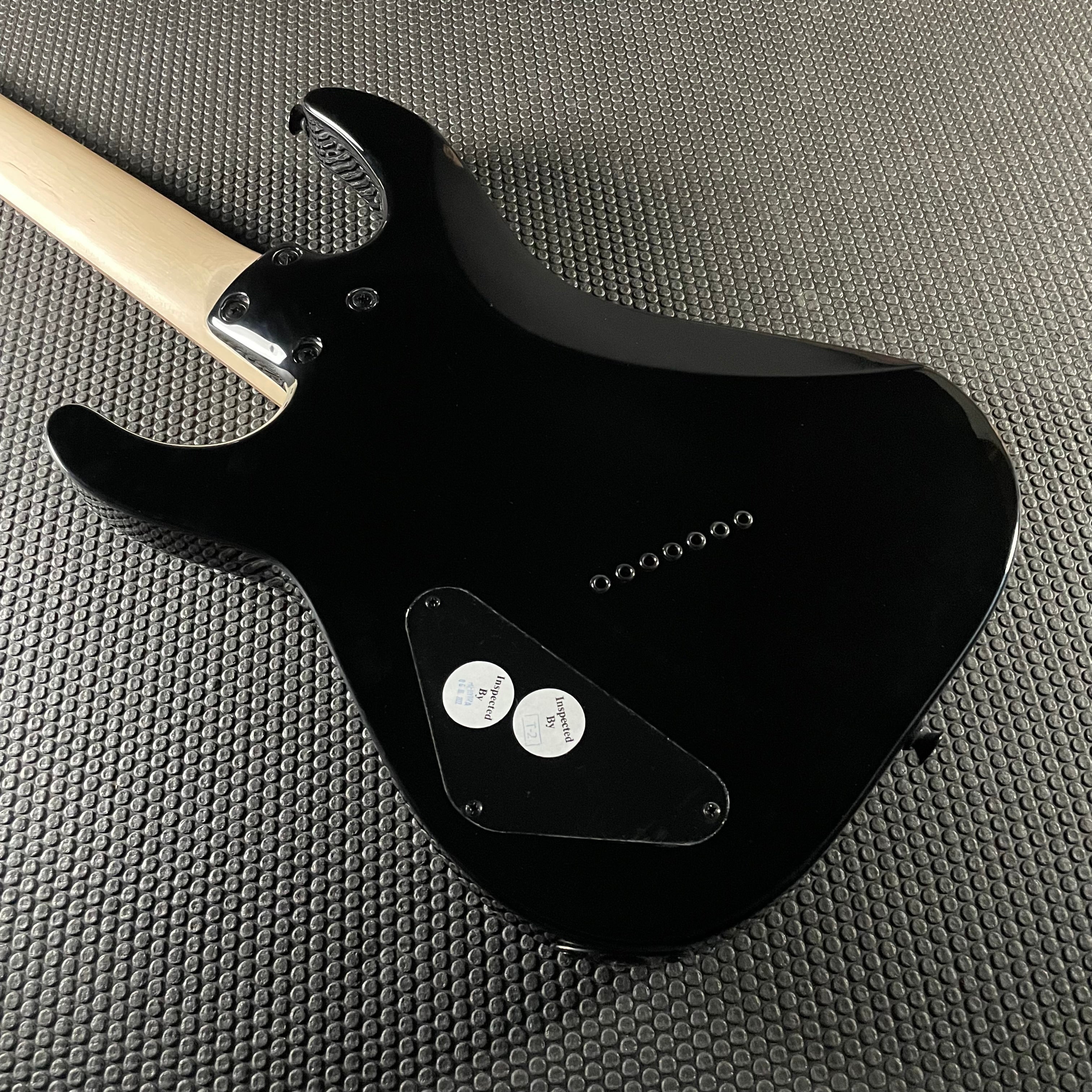 Jackson X Series Dinky Arch Top DKAF7 Multi-Scale- Gloss Black (7lbs 12oz) - Metronome Music Inc.