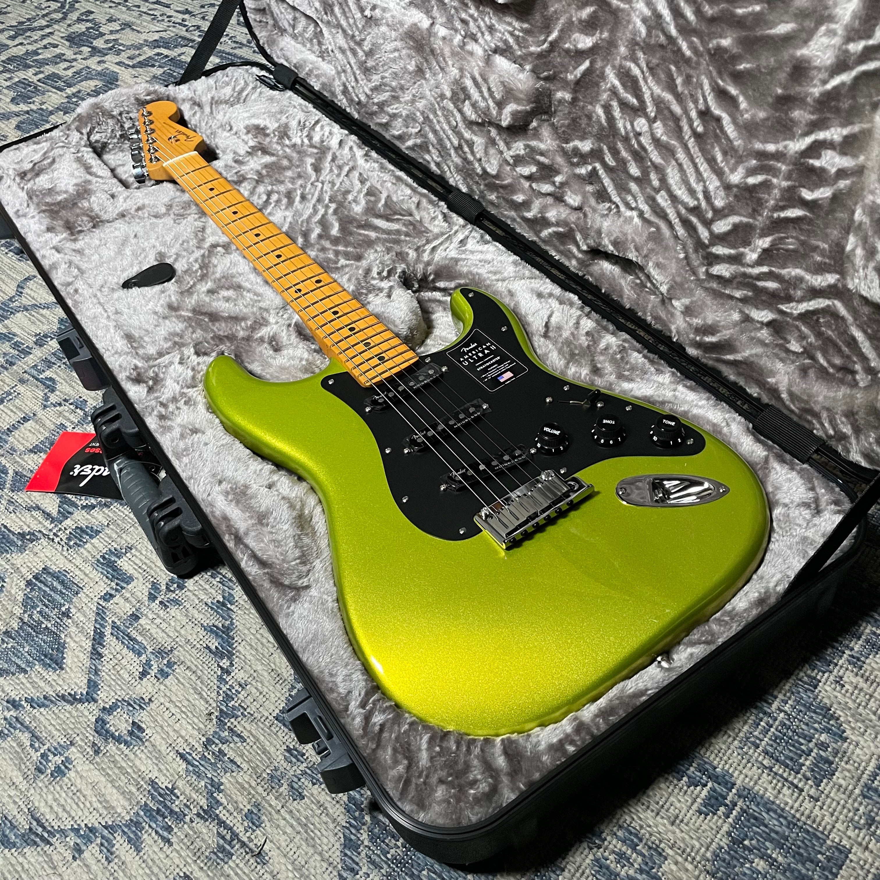 Fender American Ultra II Stratocaster, Maple - Solar Flare - Metronome Music Inc.