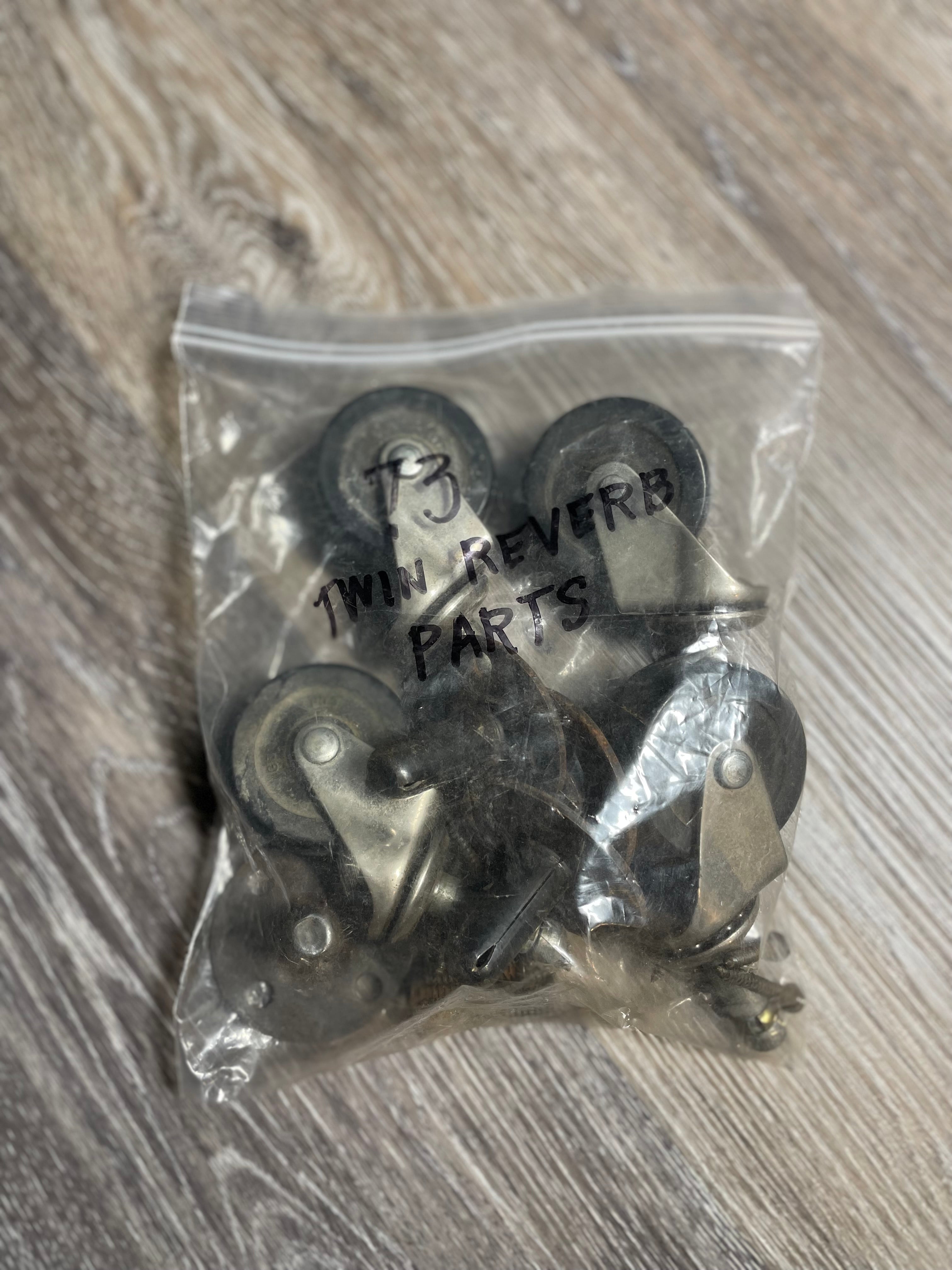 Fender Twin Reverb 100-Watt 2x12" Guitar Combo (1973) - Metronome Music Inc.