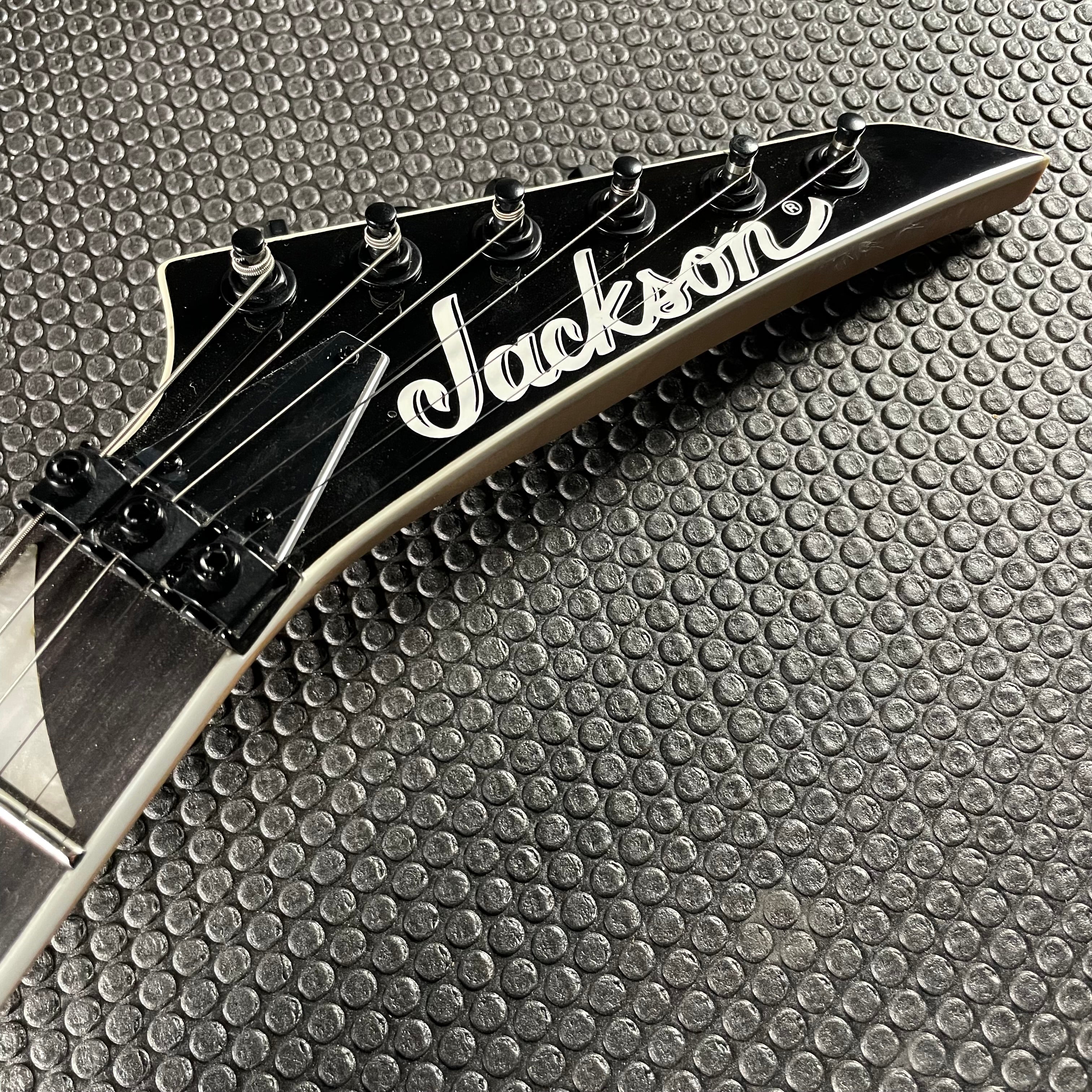 Jackson JS Series Kelly JS32, Amaranth- Ferrari Red (7lbs 1oz) - Metronome Music Inc.