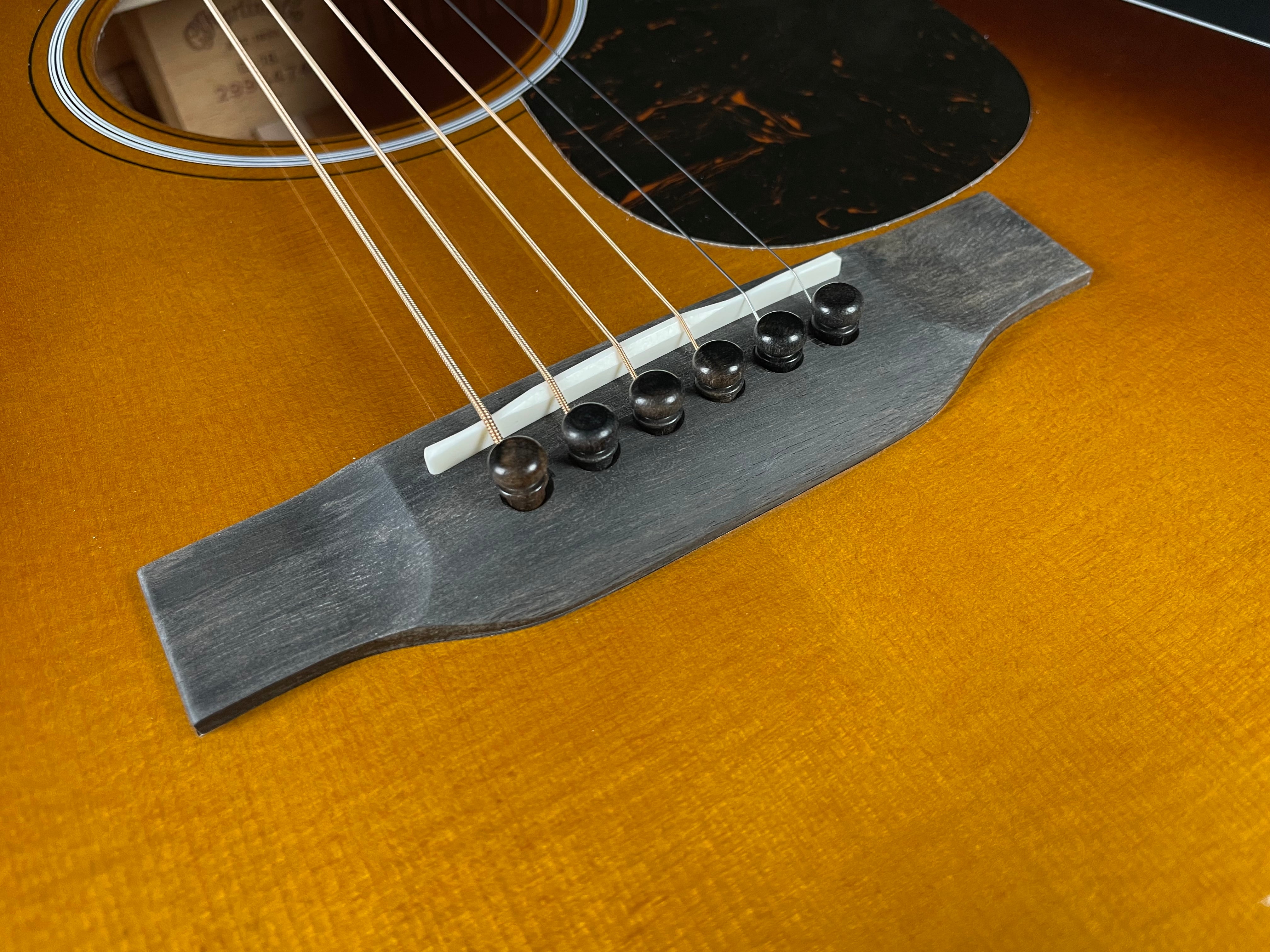 Martin D-18 Standard w/Hardshell Case - 1933 Ambertone (2025) - Metronome Music Inc.